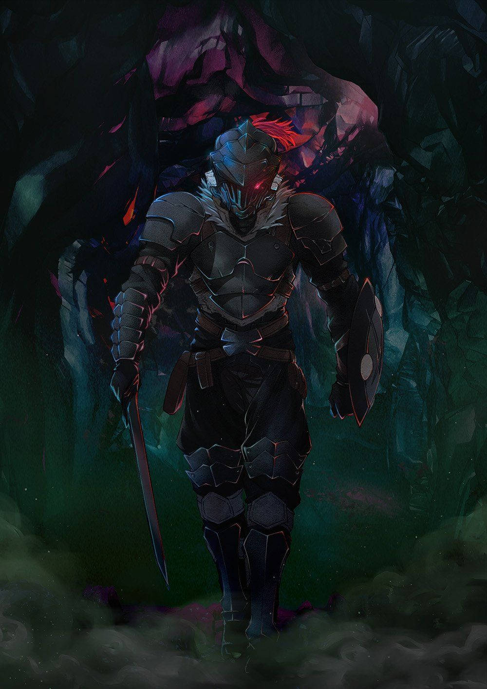 Goblin Slayer 桌布 壁紙 — 一位身穿暗色盔甲的騎士，擁有發光的紅色眼睛和紅色羽毛，站在迷霧洞穴中，手持劍和盾牌。