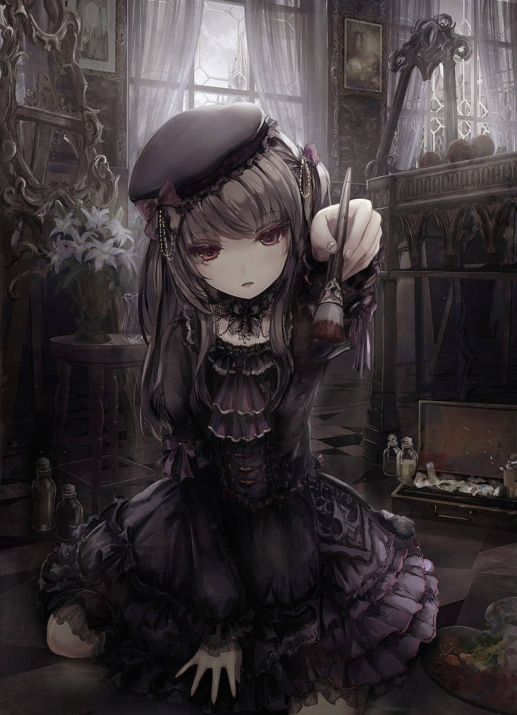 Anime Cute Girl 桌布 壁紙 — 一位身穿深紫色連衣裙的哥德式動漫女孩跪在復古房間裡，手持畫筆。