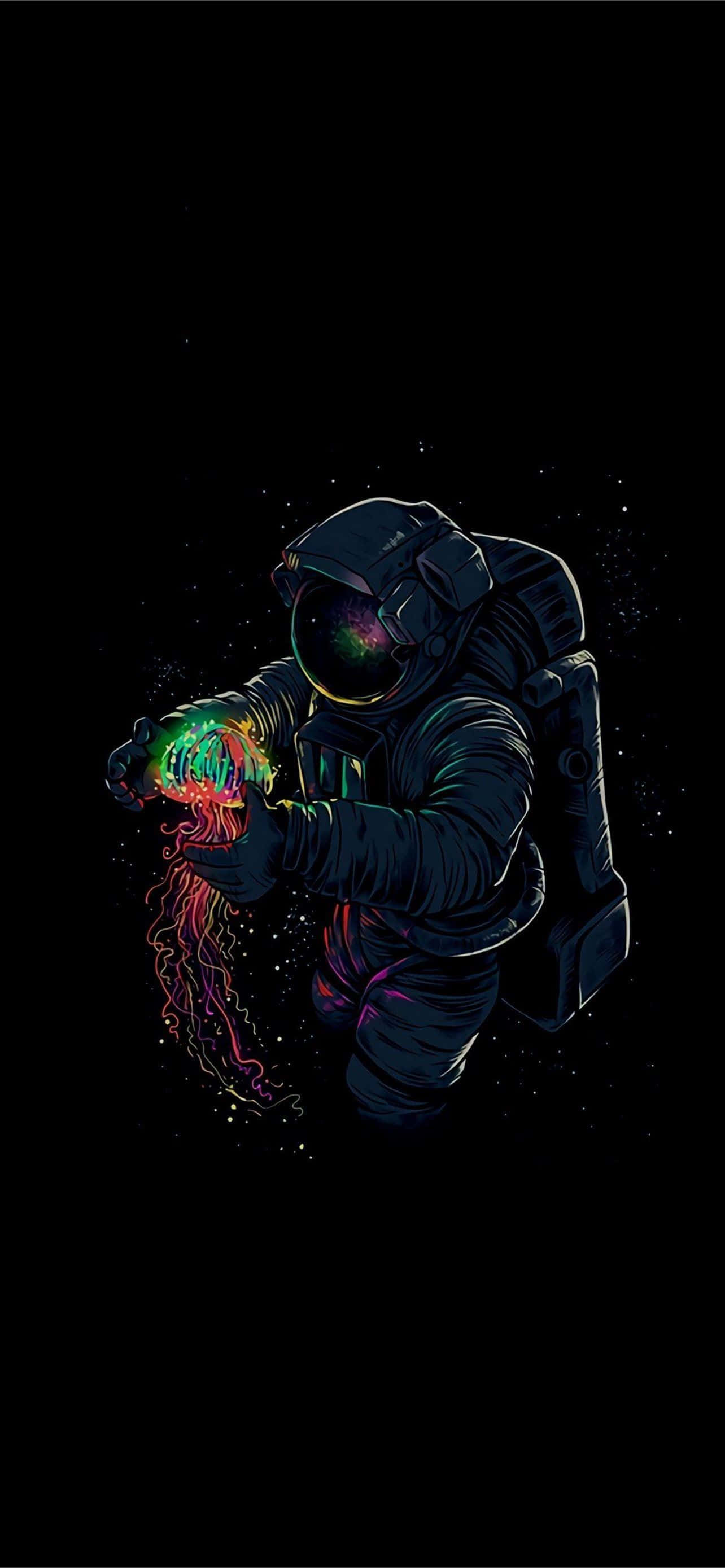 Minimalist Space 桌布 壁紙 — 一位身穿深色太空衣的太空人，在佈滿星空的黑色虛空中輕輕捧著一隻發光的霓虹水母。