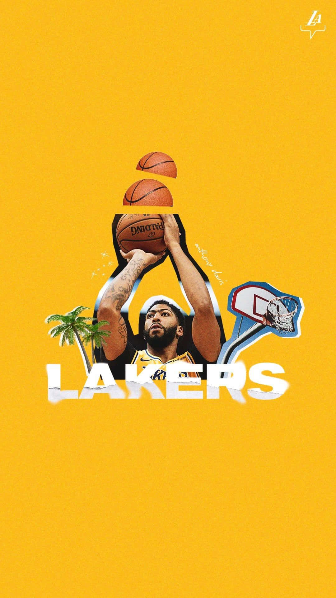 Anthony Davis 桌布 壁紙 — 一位身穿湖人隊球衣的籃球運動員在純黃色背景上，對著棕櫚樹和籃框圖案投籃。