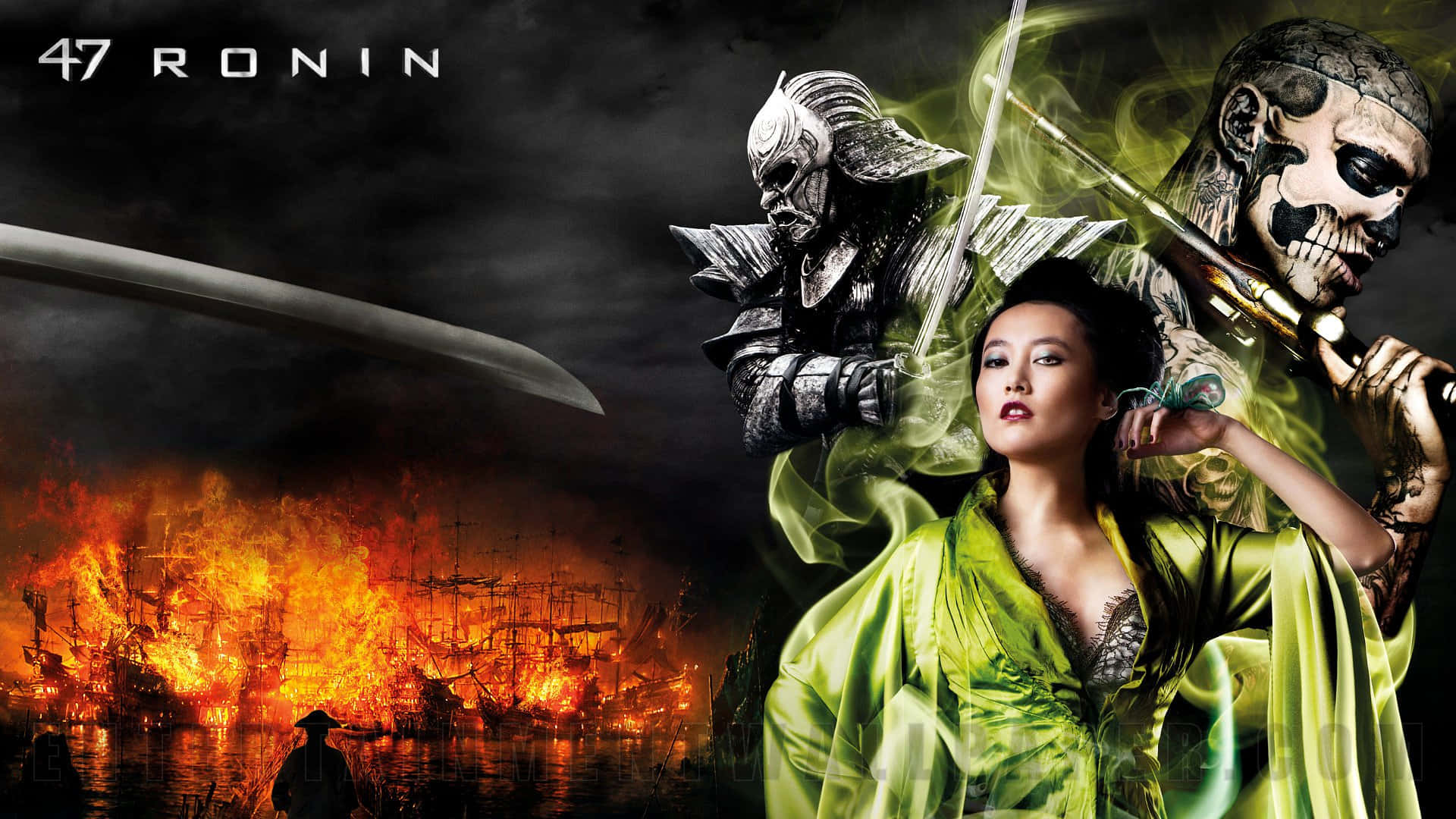 47 Ronin 桌布 壁紙 — 一位身穿發光綠色長袍的女性站在燃燒的船隻背景前，旁邊有身穿盔甲的武士和揮舞劍的骷髏戰士。