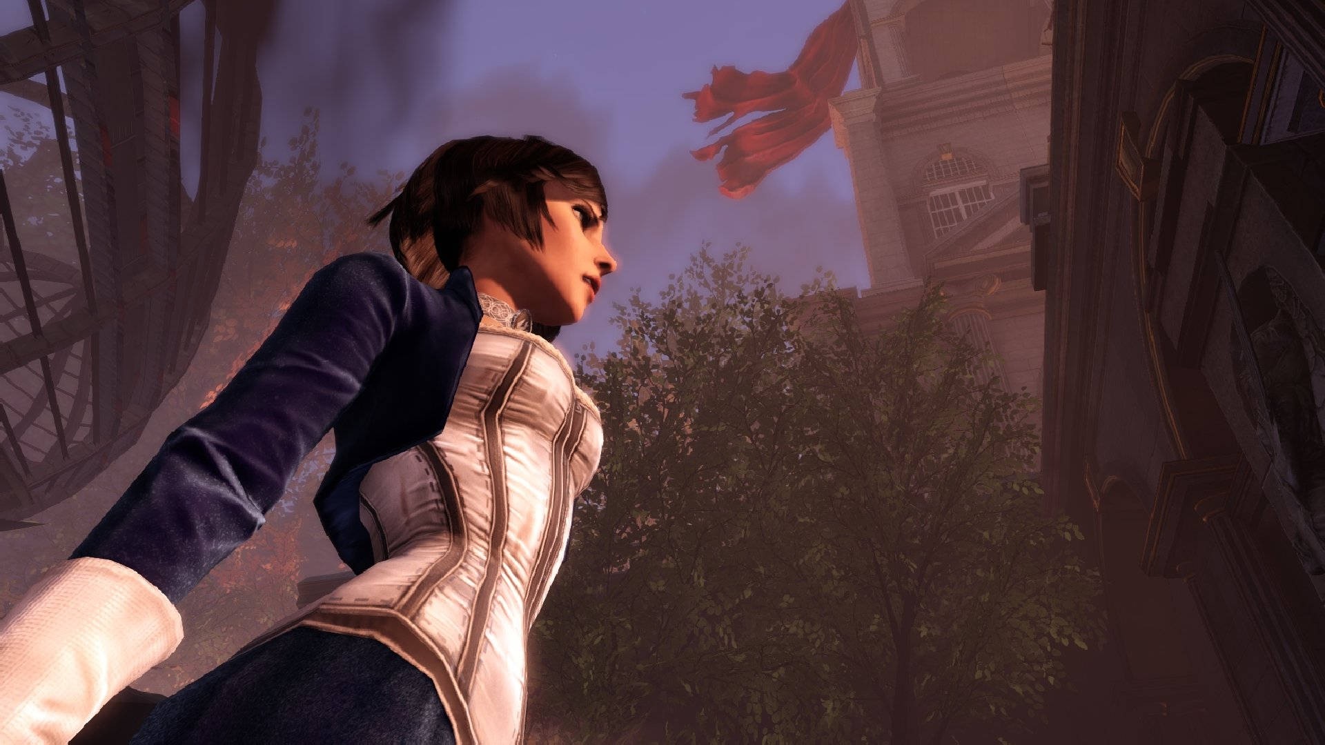 Bioshock Infinite Desktop 桌布 壁紙 — 一位身穿白色束胸和藍色外套的女性站在霧氣瀰漫的城市小巷中，一條紅色圍巾在她頭頂飄揚。