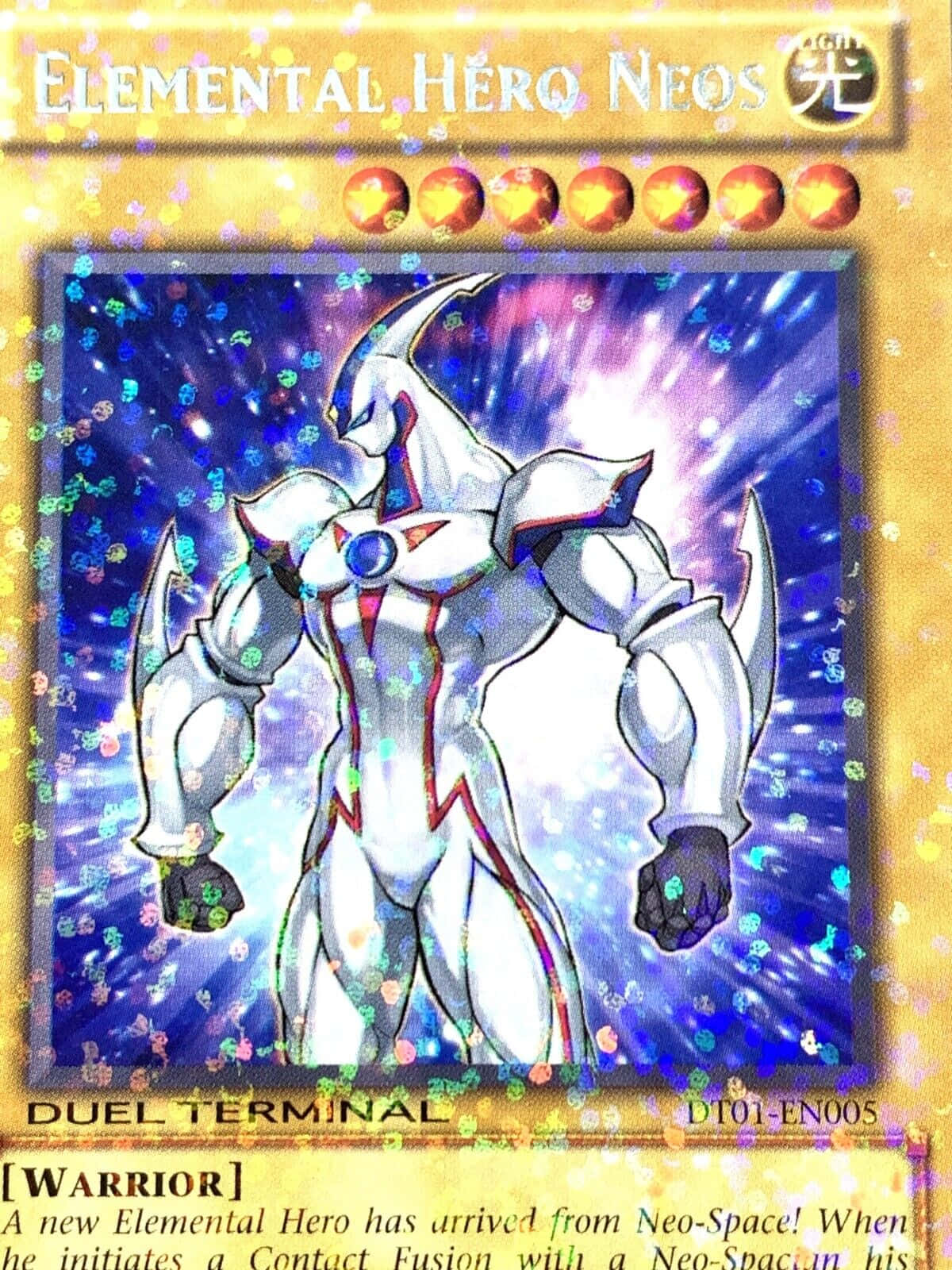 Yugioh Elemental Hero 桌布 壁紙 — 一位身穿白色盔甲、擁有發光藍色眼睛的動漫英雄，英勇地站在閃爍的宇宙背景前。