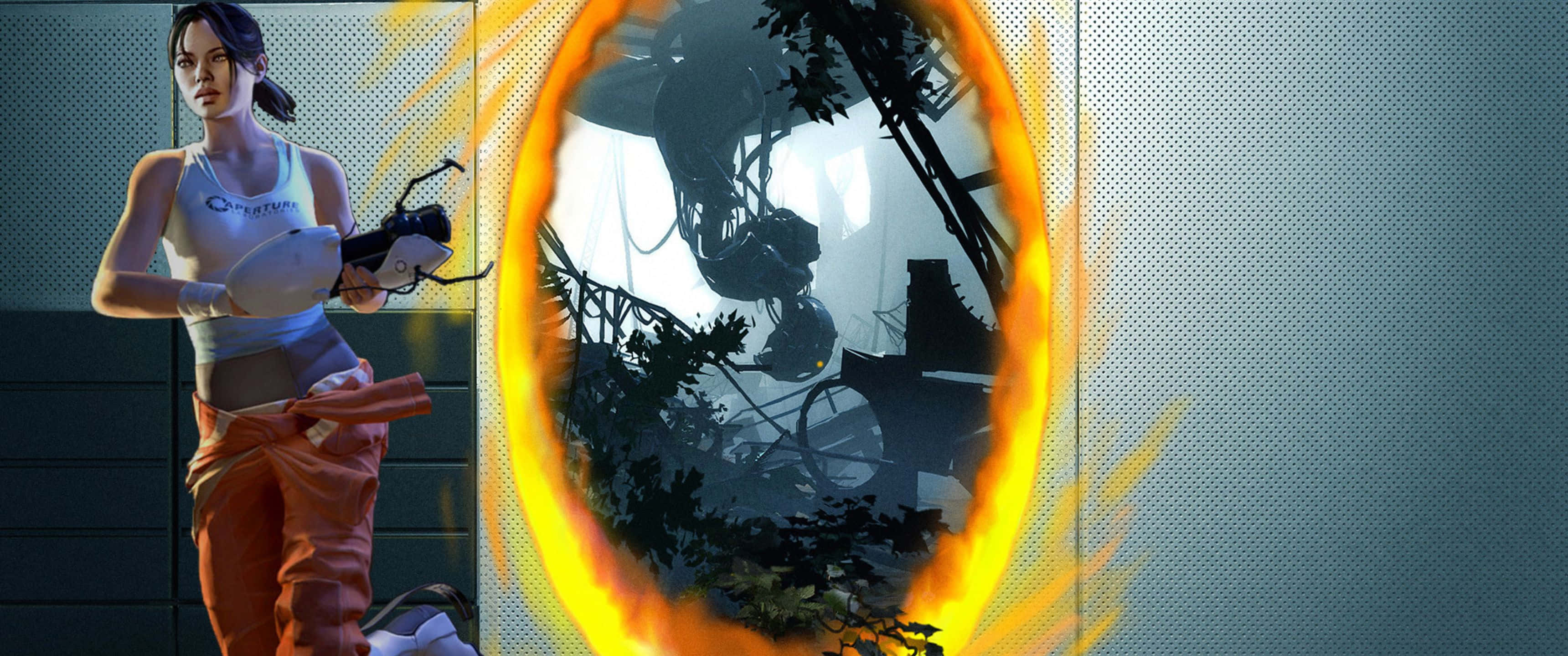 3440x1440p Portal 2 桌布 壁紙 — 一位身穿白色背心和橙色褲子的女性，在一個火焰傳送門旁邊拿著頭盔，傳送門內顯現出幽靈般的森林和一輛破損的腳踏車。