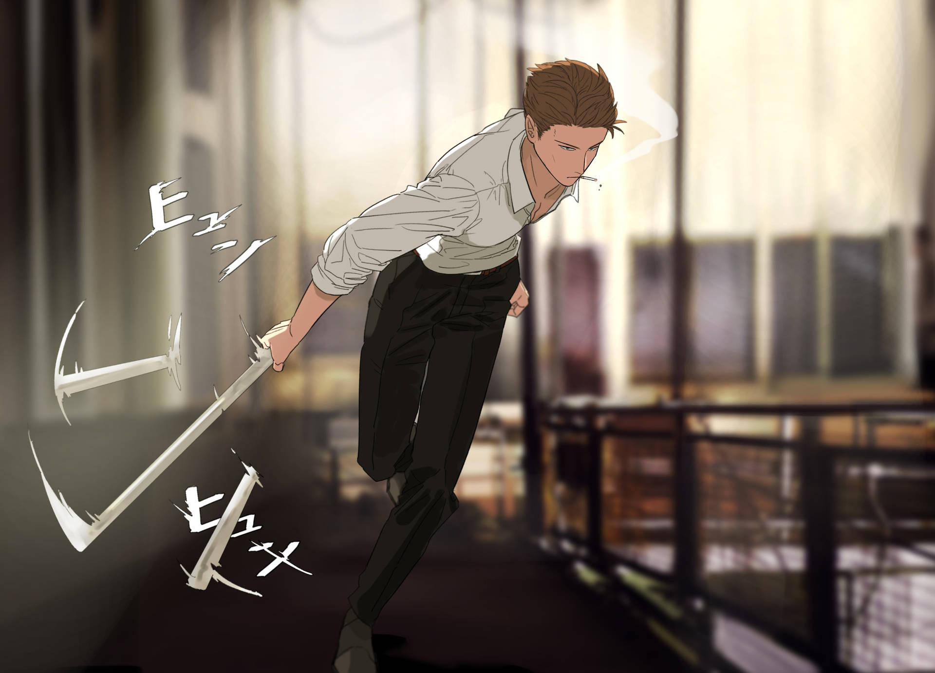 咒術迴戰 4K 桌布 壁紙 — 一位身穿白襯衫的動漫男子，在昏暗的走廊中揮舞著發光的鐮刀，帶有動態的動作線條。