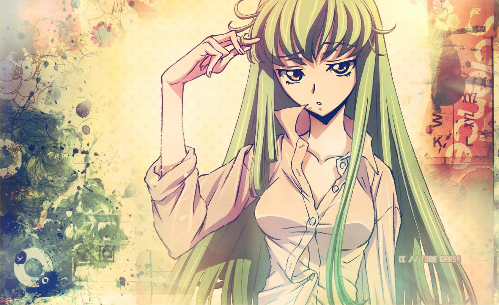 Code Geass C.c. 桌布 壁紙 — 一位身穿白襯衫的綠髮動漫女孩，在帶有紋理和塗鴉的背景下擺姿勢，背景有溫暖的黃色和綠色色調。