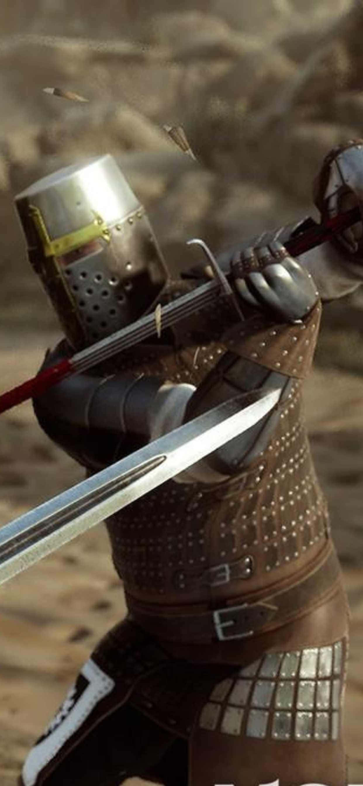 iPhone Xs Max Mordhau 桌布 壁紙 — 一位身穿精細盔甲的騎士，在模糊的岩石背景下激烈揮劍。