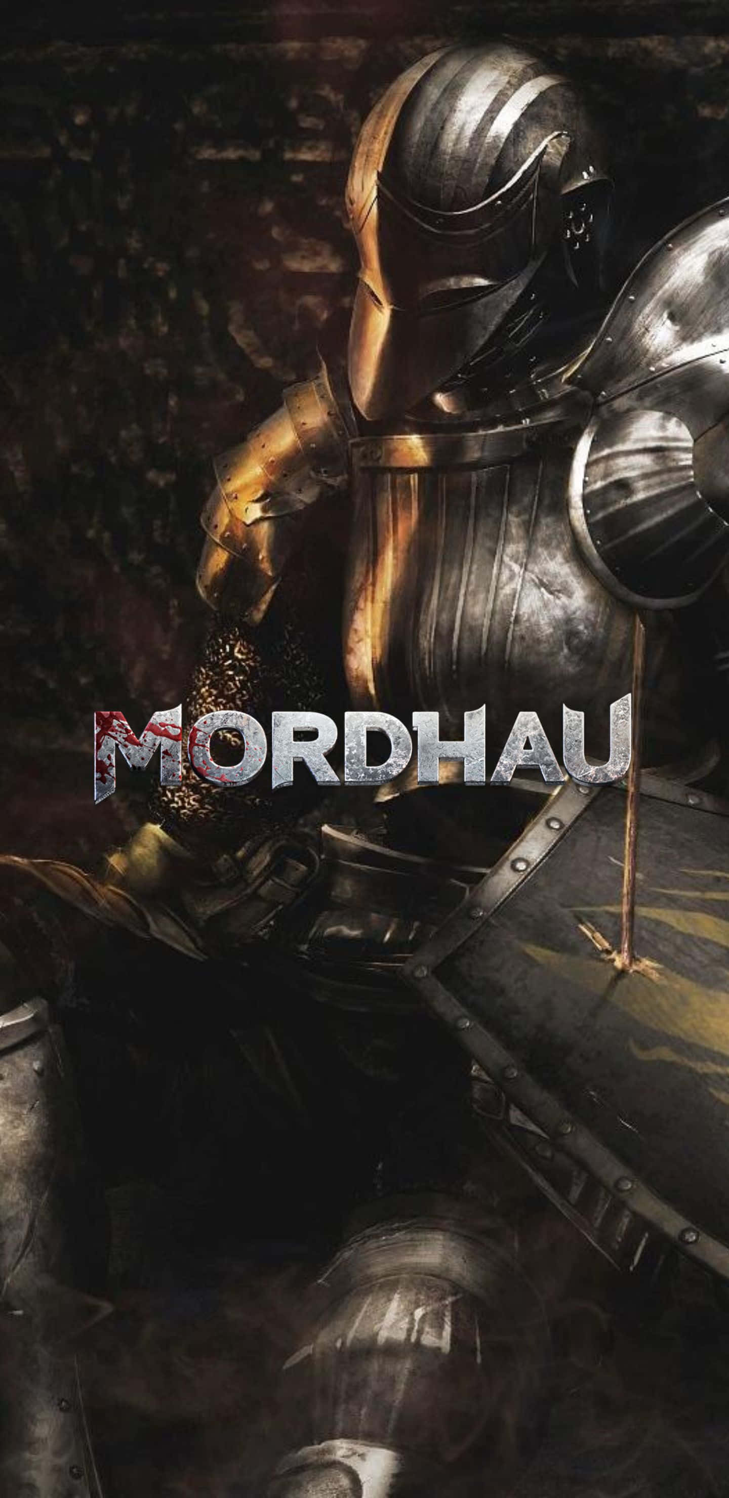 Pixel 3xl Mordhau 桌布 壁紙 — 一位身穿精細金屬盔甲的騎士站在陰暗的陰影中，胸前刻有MORDHAU字樣。