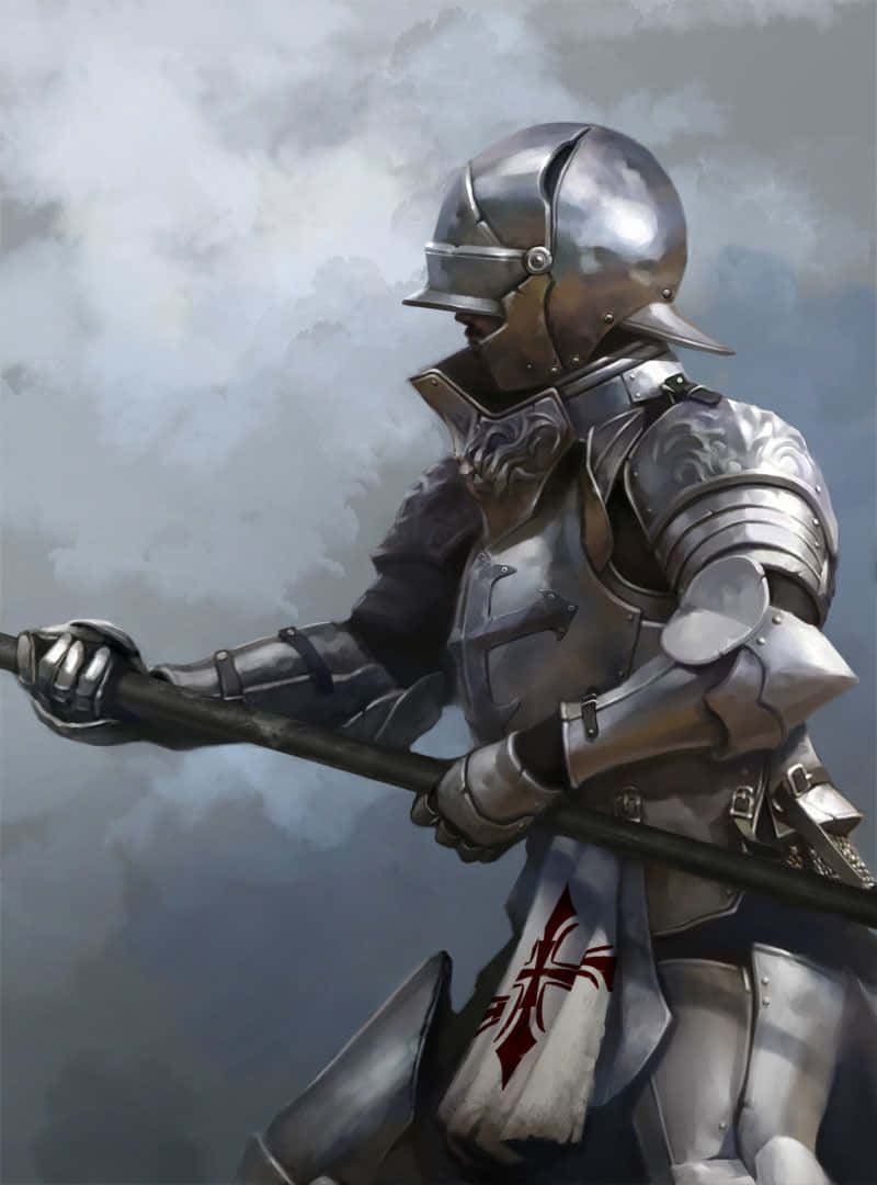 Crusader 桌布 壁紙 — 一位身穿精細銀色盔甲的騎士，在陰沉灰暗的天空下手持長柄武器。