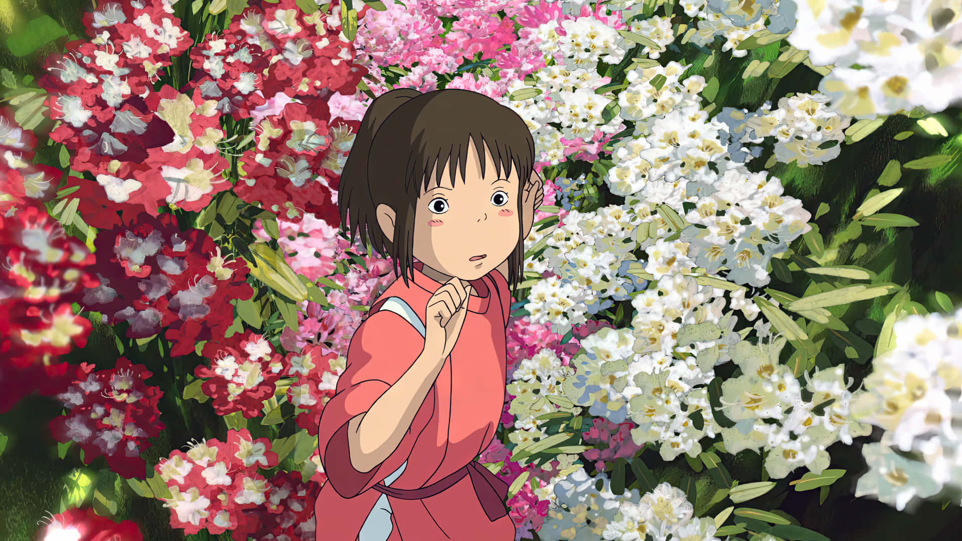 Animation Movies 桌布 壁紙 — 一位身穿紅色和服的年輕女孩，在明亮的日光下，被鮮豔的粉紅色、紅色和白色的花叢所環繞。