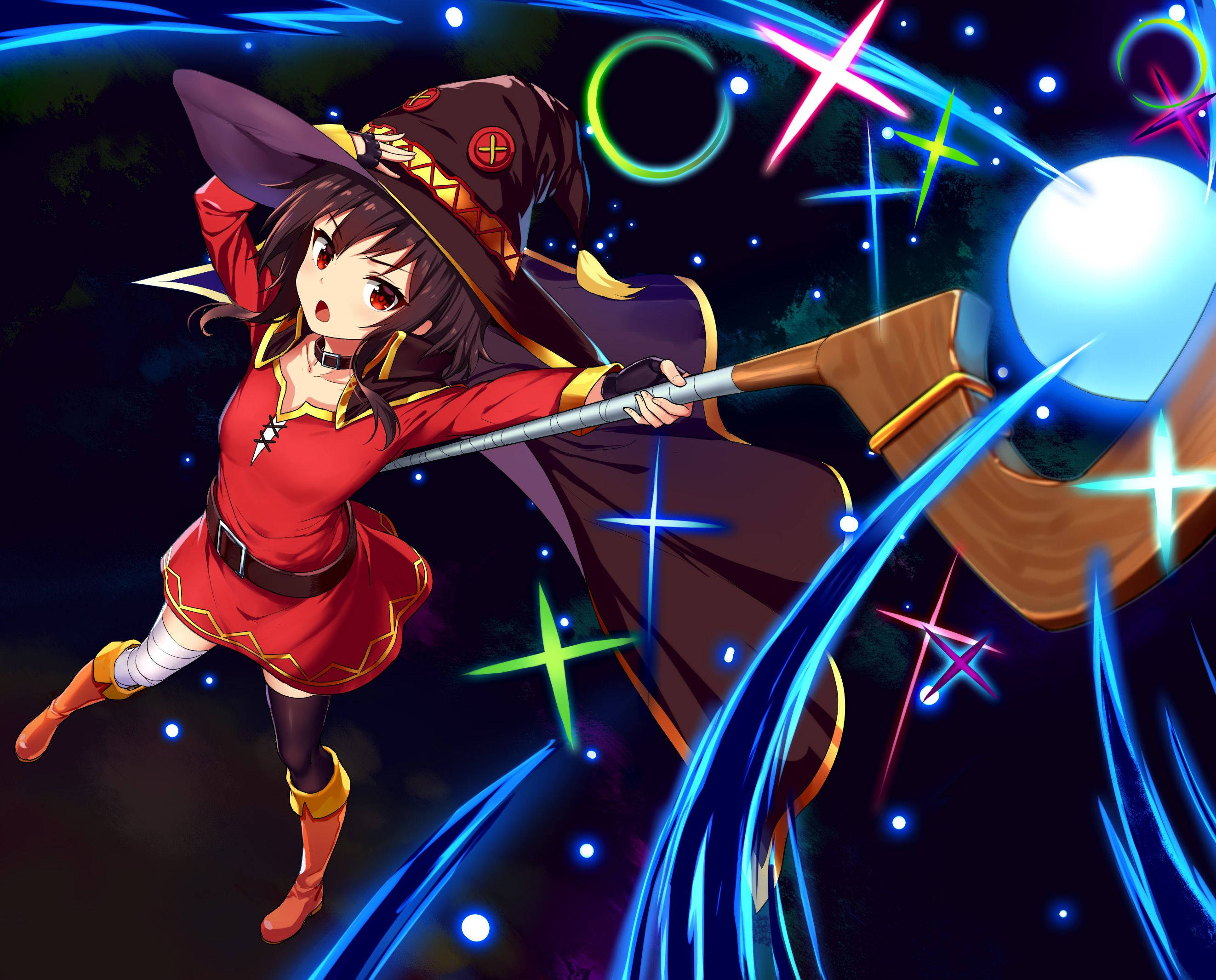 Megumin 桌布 壁紙 — 一位身穿紅色連衣裙的充滿活力的動漫女巫，在旋轉的宇宙魔法和霓虹星爆中揮舞著發光的法杖。