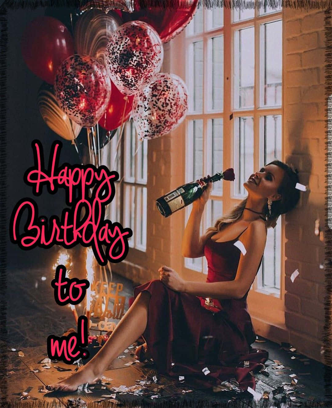 Happy Birthday To Me 桌布 壁紙 — 一位身穿紅色連衣裙的女性坐在窗邊，用五彩紙屑、氣球和一瓶香檳慶祝她的生日。
