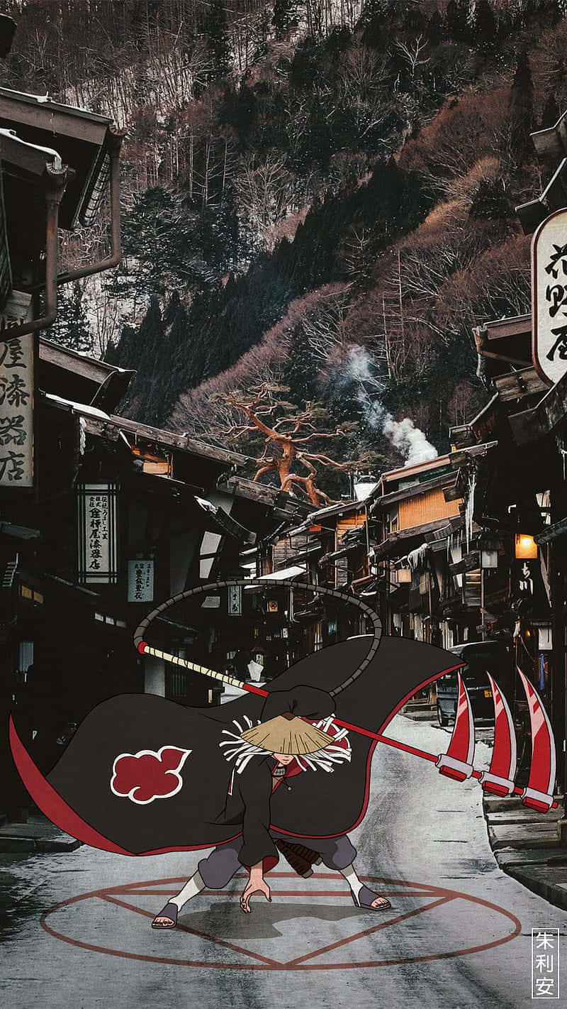  壁紙 — 一位身穿紅色雲紋斗篷的動漫忍者，走在一條霧氣瀰漫的傳統日本街道上，兩旁是木造建築和光禿的樹木。