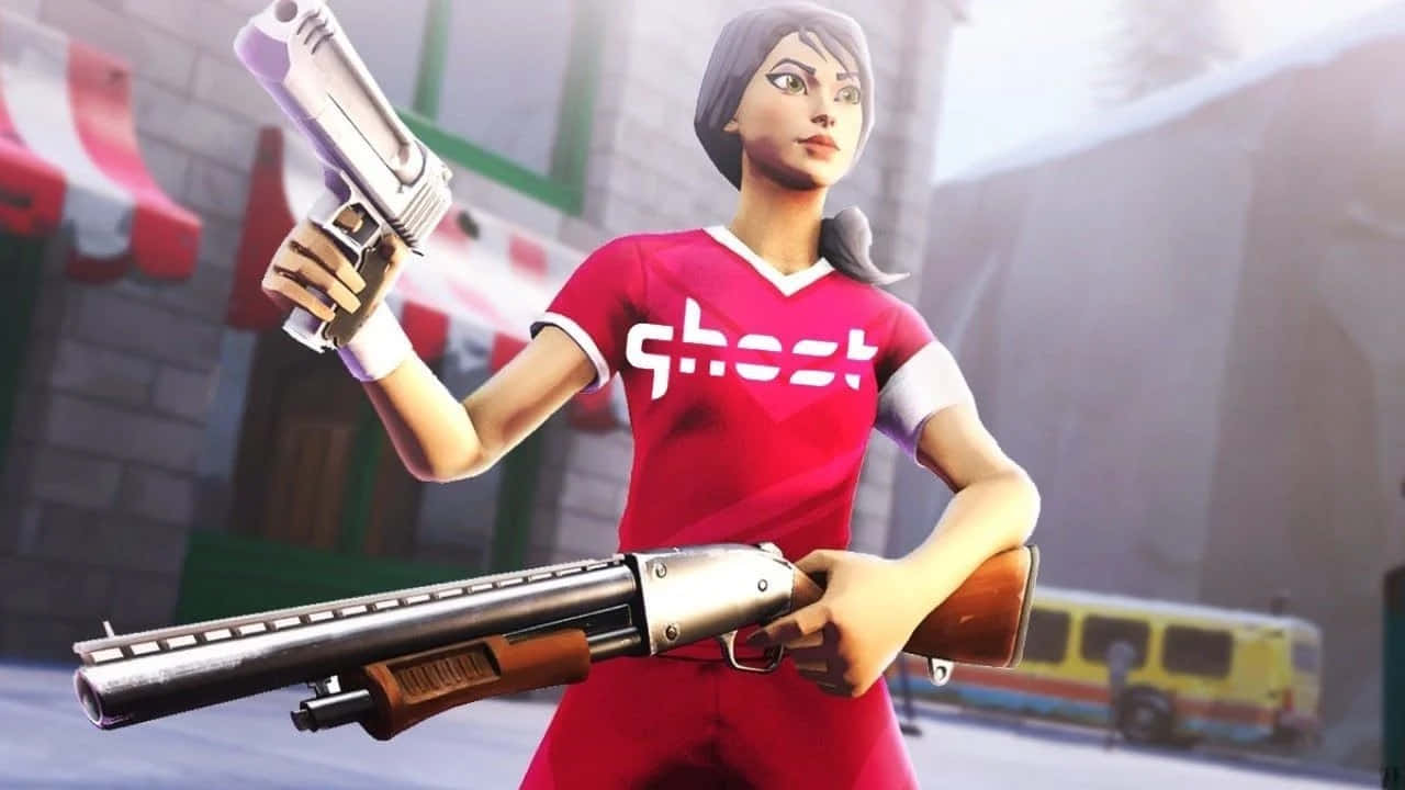 Sweaty Soccer Skin 桌布 壁紙 — 一位身穿紅色鬼魂球衣的女性玩家在風格化的城市遊戲場景中手持手槍和霰彈槍。