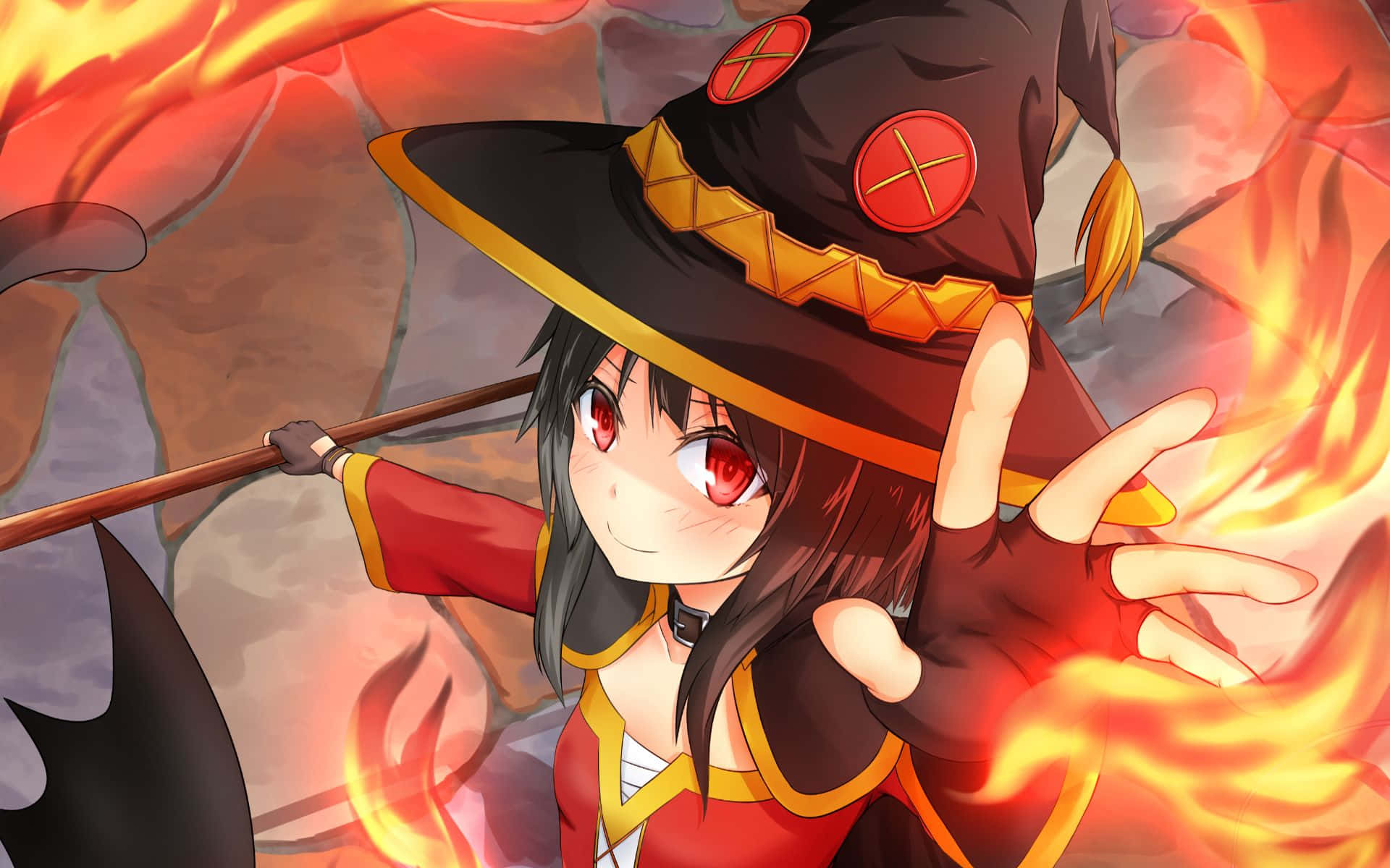 Konosuba God's Blessing On This Wonderful World 桌布 壁紙 — 一位身穿紅黑長袍的開心動畫女巫，在岩石背景下揮舞法杖並召喚火焰。