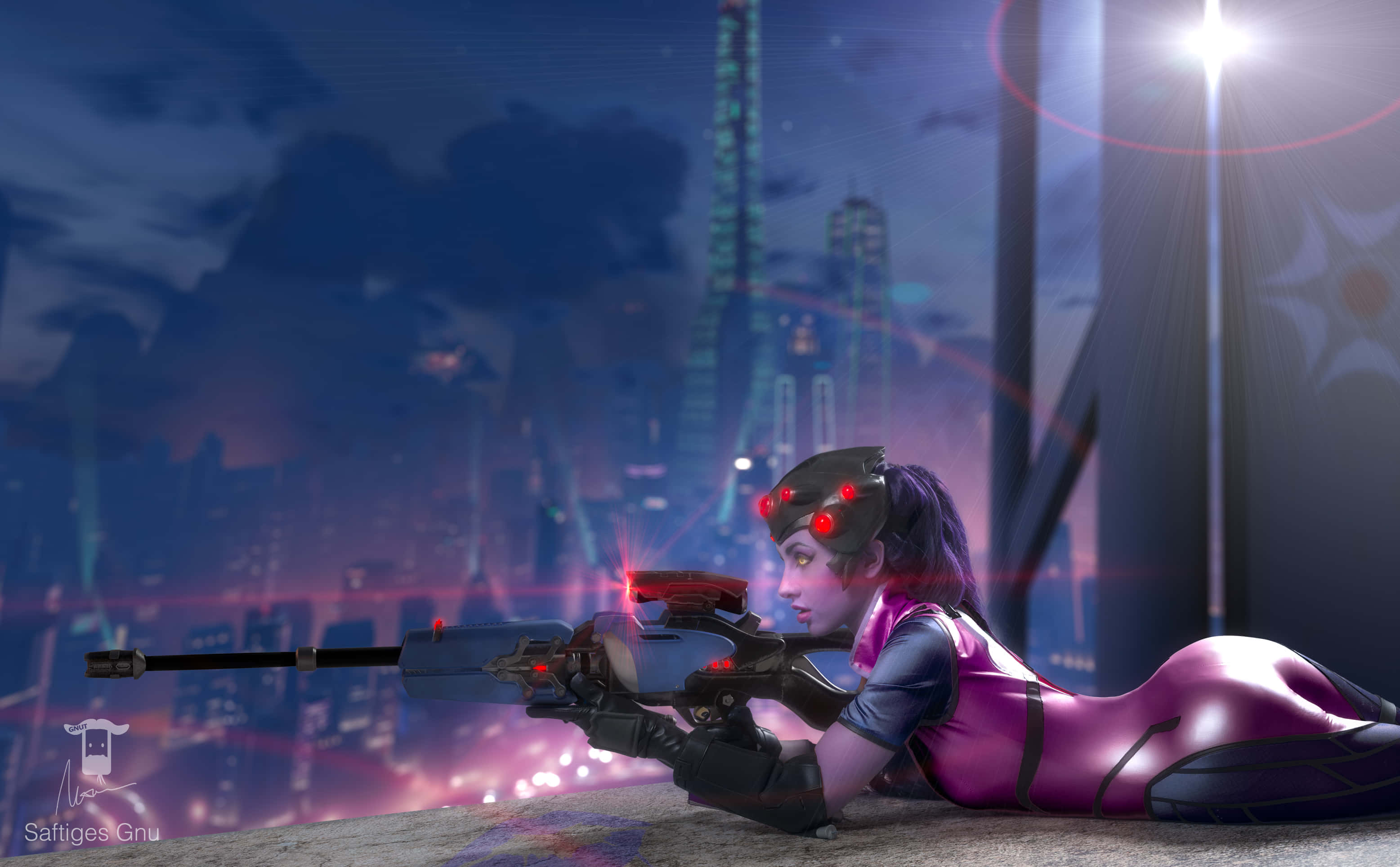 Overwatch Widowmaker 桌布 壁紙 — 一位身穿紫色套裝的女性狙擊手在夜晚的屋頂上瞄準發光的步槍，背景是未來主義的城市天際線。
