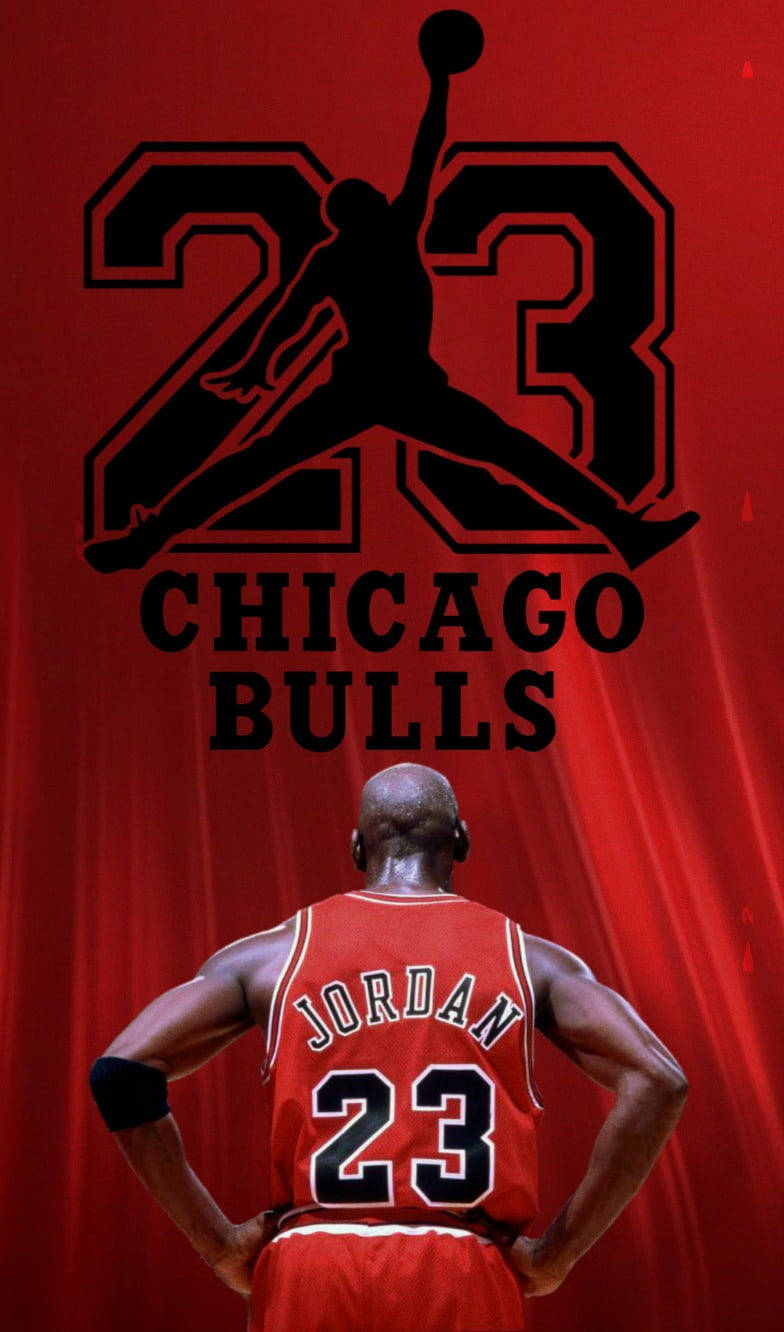 籃球 Jordan 桌布 壁紙 — 一位身穿芝加哥公牛隊紅色球衣的籃球運動員，雙手叉腰，面對一個巨大的紅色背景，背景上有標誌性的黑色23號空中灌籃剪影。