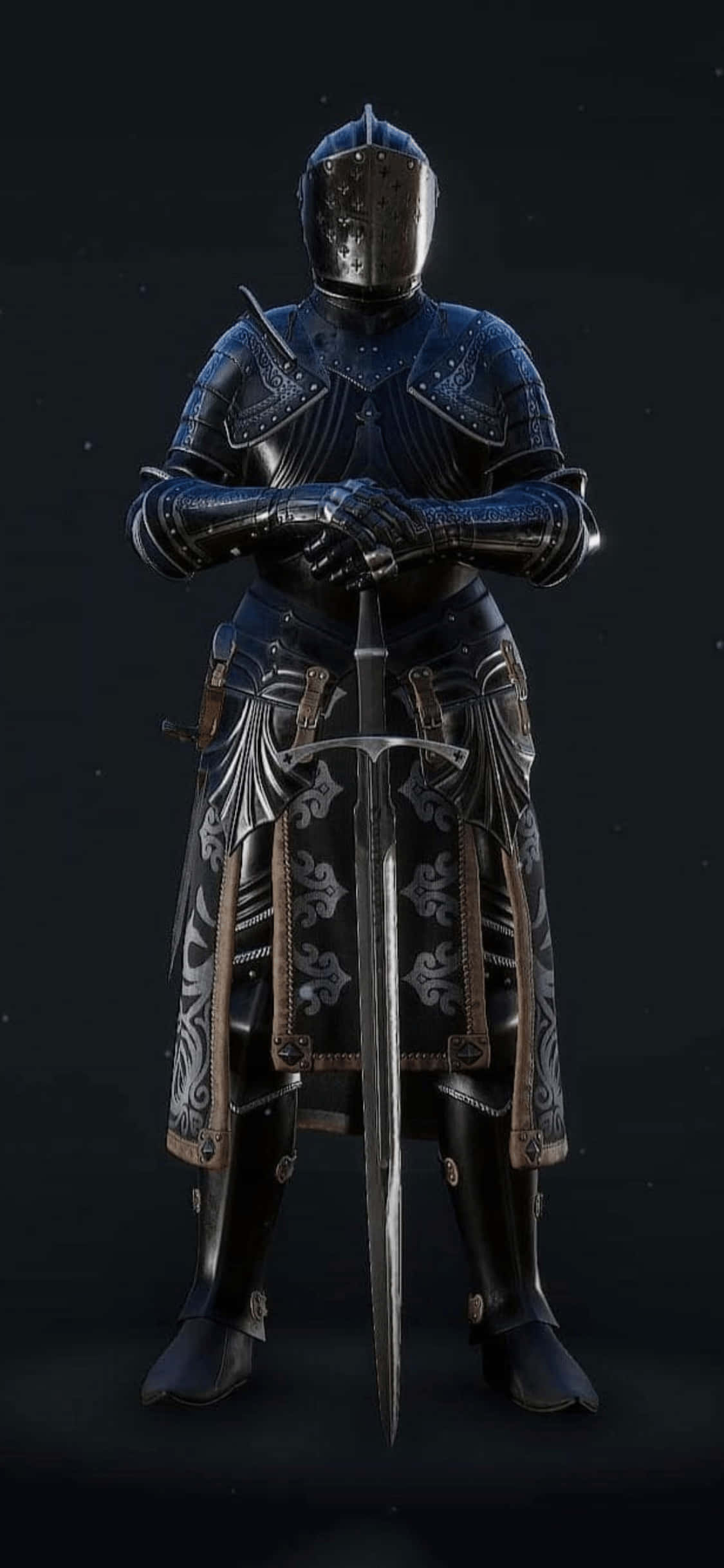 iPhone Xs Mordhau 桌布 壁紙 — 一位身穿華麗暗色鎧甲的全身板甲騎士，手持長劍，以星空夜晚為背景。