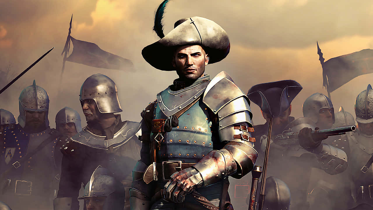 Greedfall 桌布 壁紙 — 一位身穿華麗盔甲的嚴肅騎士站在迷霧戰場的前線，身後有士兵和旗幟，天空多雲。
