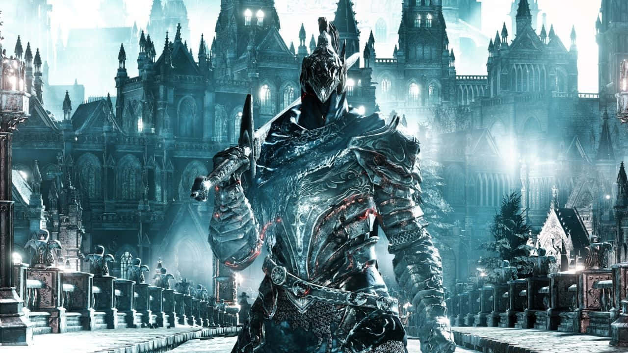 Artorias The Abysswalker 桌布 壁紙 — 一位身穿華麗盔甲的黑暗騎士，在霧氣瀰漫的黃昏天空下，挑釁地站在哥德式城市景觀中。