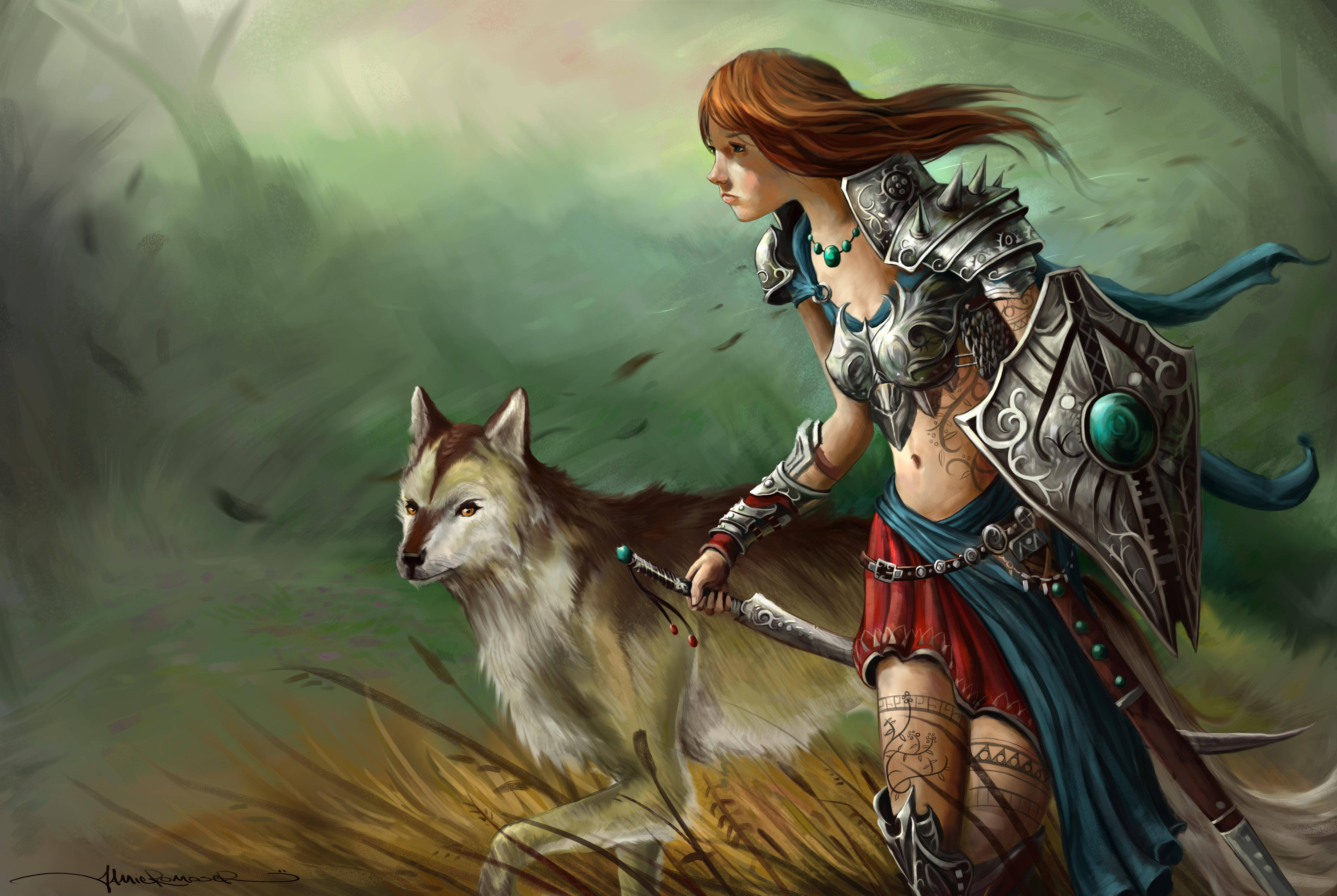 Wolf Girl 桌布 壁紙 — 一位身穿華麗銀色盔甲的女戰士，與忠誠的狼一起走過迷霧森林中的空地。