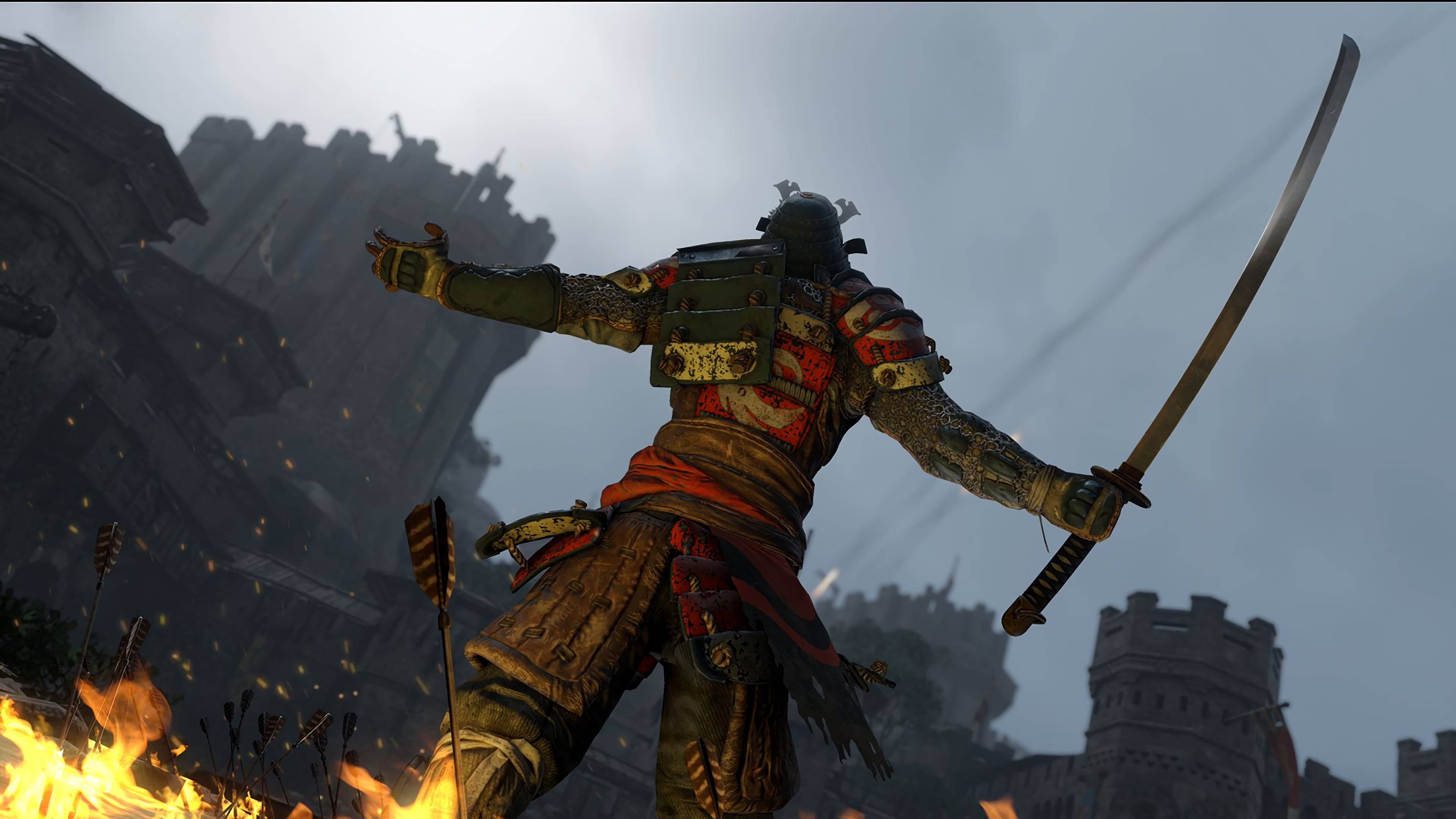 Honor 桌布 壁紙 — 一位身穿華麗鎧甲的武士武士，在暴風雨天空下燃燒的戰場上，拔出武士刀，挑釁地站立。