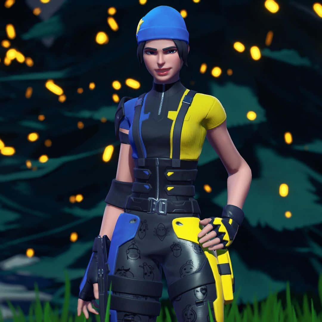 Fortnite Skins 桌布 壁紙 — 一位身穿藍、黃、黑色裝備的女性電子遊戲角色，站在草地上，背景是黑暗的樹木和發光的螢火蟲。