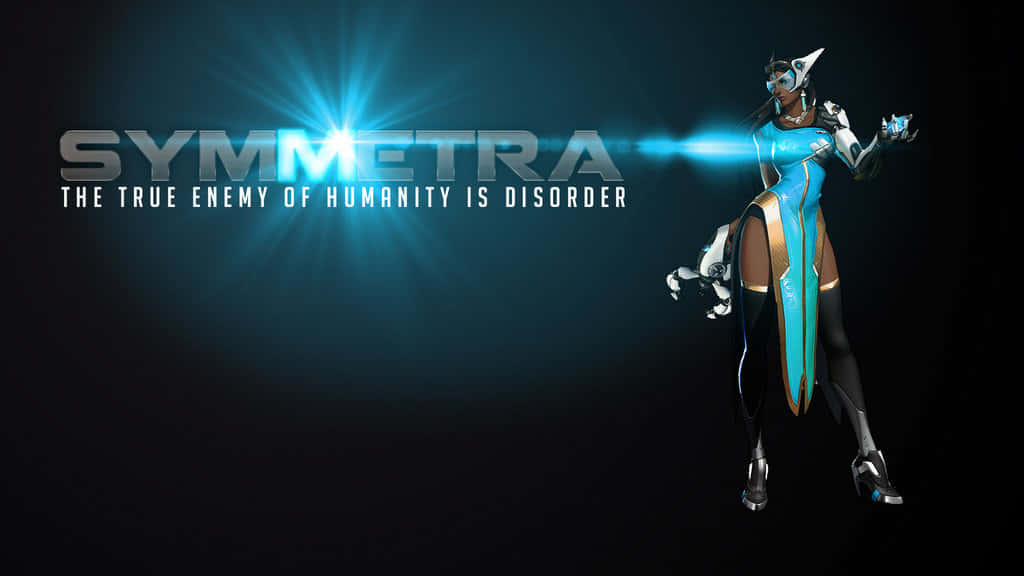 Overwatch Symmetra 桌布 壁紙 — 一位身穿藍色和金色盔甲的未來女性英雄，在黑暗背景下，伴隨著發光的文字和耀眼的光效，蓄勢待發。