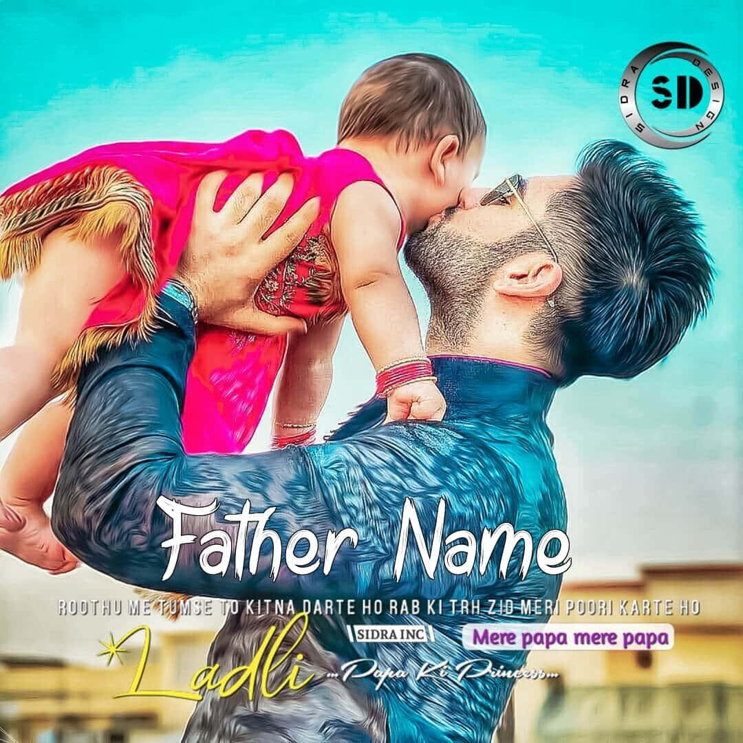 Father 桌布 壁紙 — 一位身穿藍色衣服的父親正在親吻他穿著粉紅色連衣裙的小女兒，她靠在他身上，背景是明亮的藍綠色天空。