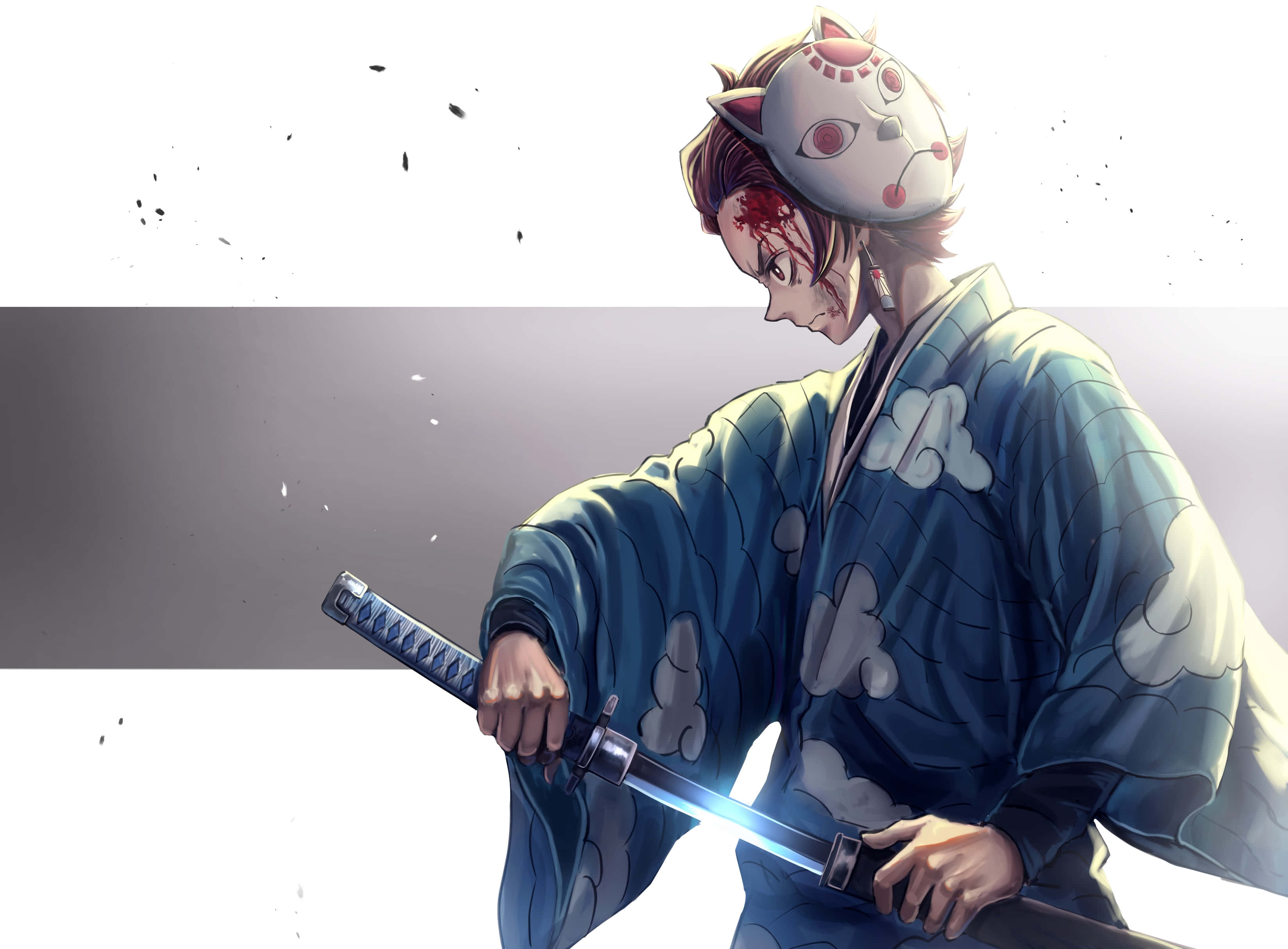 炭治郎 桌布 壁紙 — 一位身穿藍色雲紋和服的武士戰士揮舞著一把發光的劍，同時戴著額頭上有血的貓面具。
