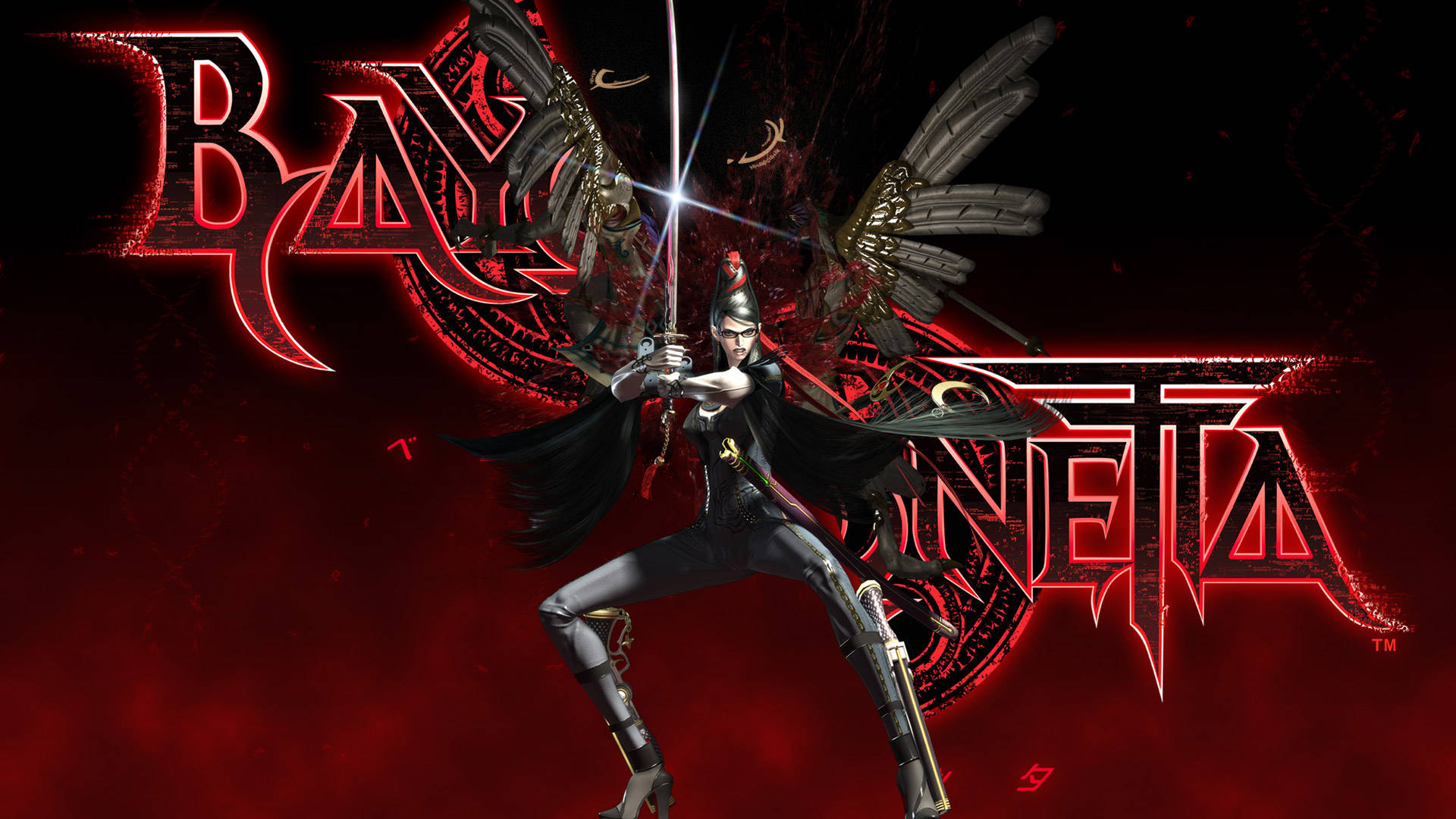 Bayonetta 桌布 壁紙 — 一位身穿黑色盔甲的暗翼戰士，在火紅色的背景前揮舞著發光的劍，並以風格化的字體寫著「Bayonetta」。
