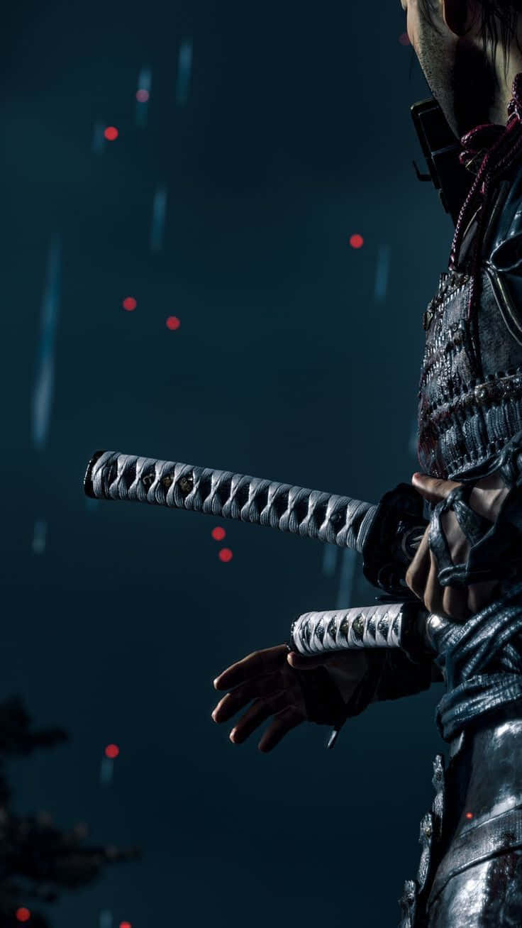 Ghost Of Tsushima iPhone 桌布 壁紙 — 一位身穿黑色盔甲的武士在雨夜中手持武士刀，背景是發光的紅光。