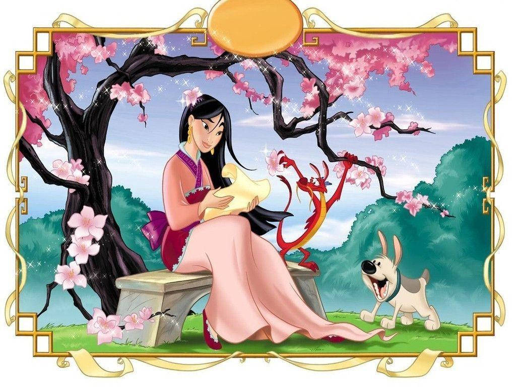 Mulan 桌布 壁紙 — 一位迪士尼公主坐在盛開的櫻花樹下，與她的龍和狗同伴在一個框景花園場景中。