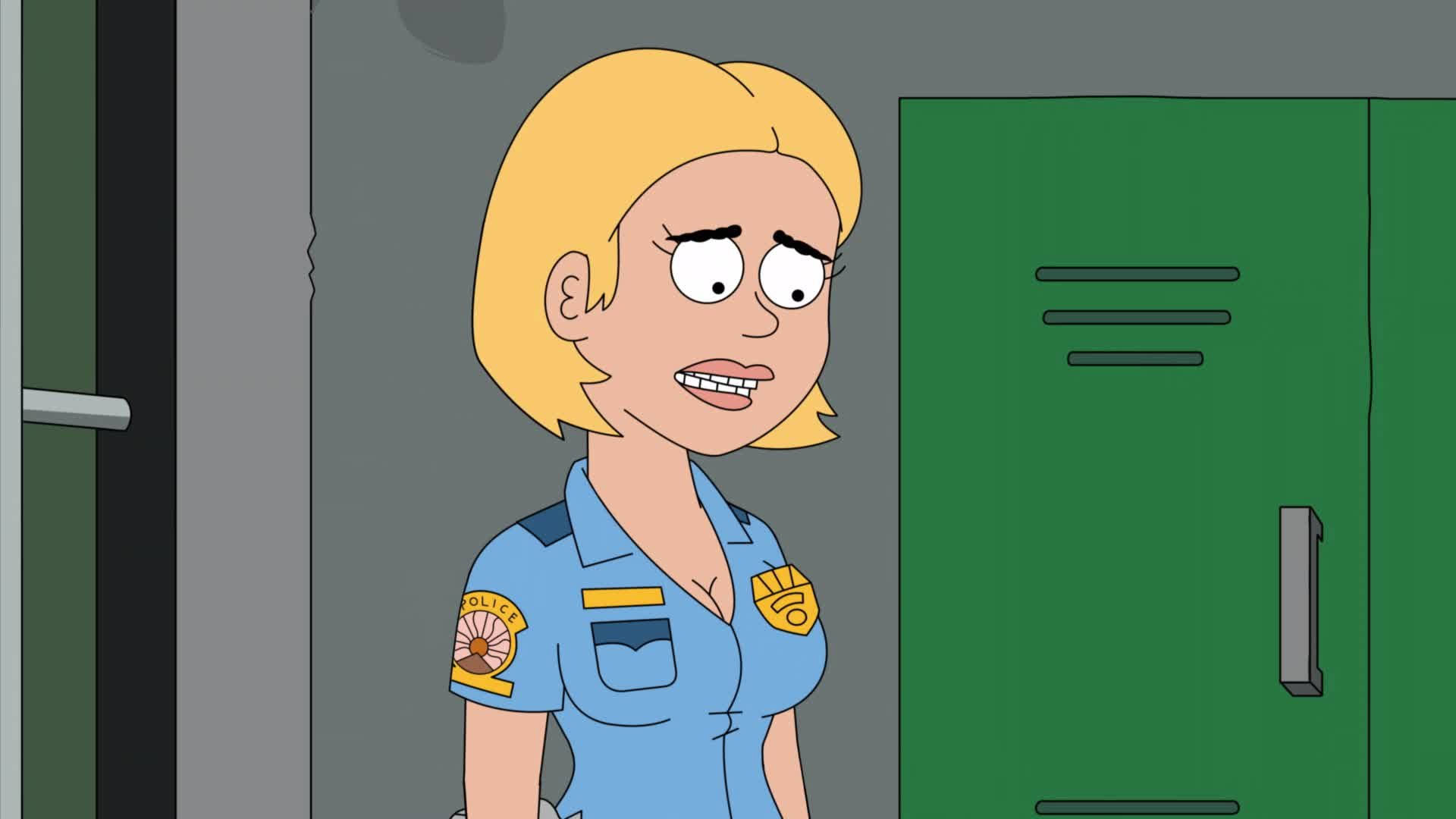 Cartoon Characters 桌布 壁紙 — 一位金髮、表情嚴肅的卡通女警站在學校走廊的綠色儲物櫃旁。