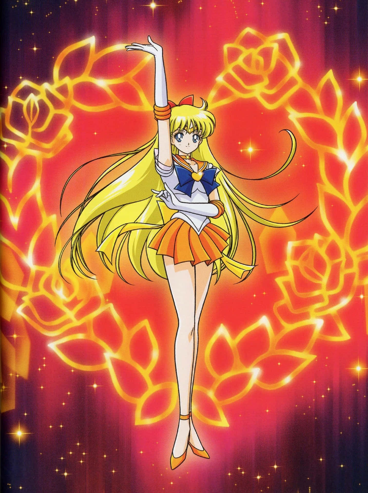 Sailor Venus 桌布 壁紙 — 一位金髮動漫少女穿著水手服，在星光燦爛的紅色背景中，優雅地站在閃爍的金色玫瑰之間。