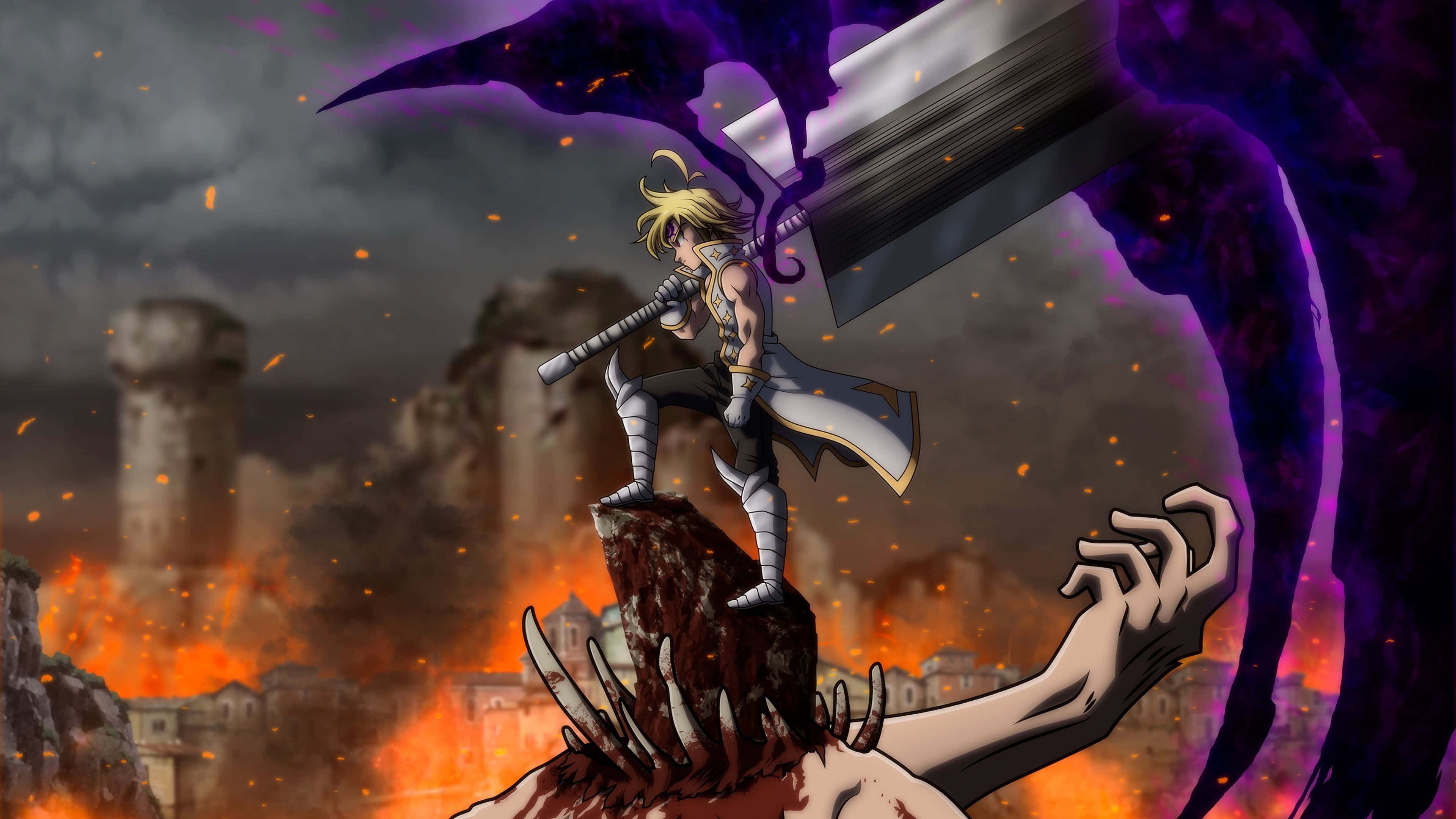 Seven Deadly Sins 4K 桌布 壁紙 — 一位金髮動漫戰士站在巨型怪物的頭上，揮舞著一把巨劍，背景是燃燒的廢墟城市。