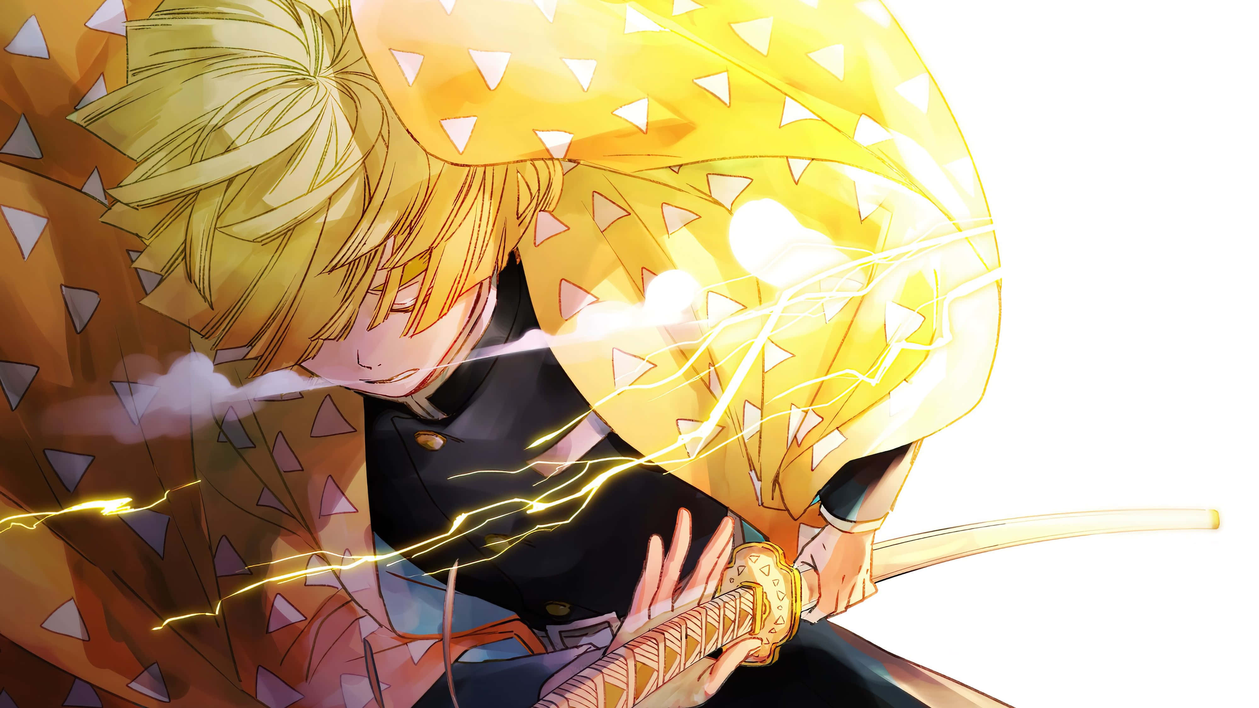 Demon Slayer Zenitsu 4K 桌布 壁紙 — 一位金髮動漫戰士身穿圖案黃色斗篷，揮舞著一把帶有電能閃爍的發光劍。