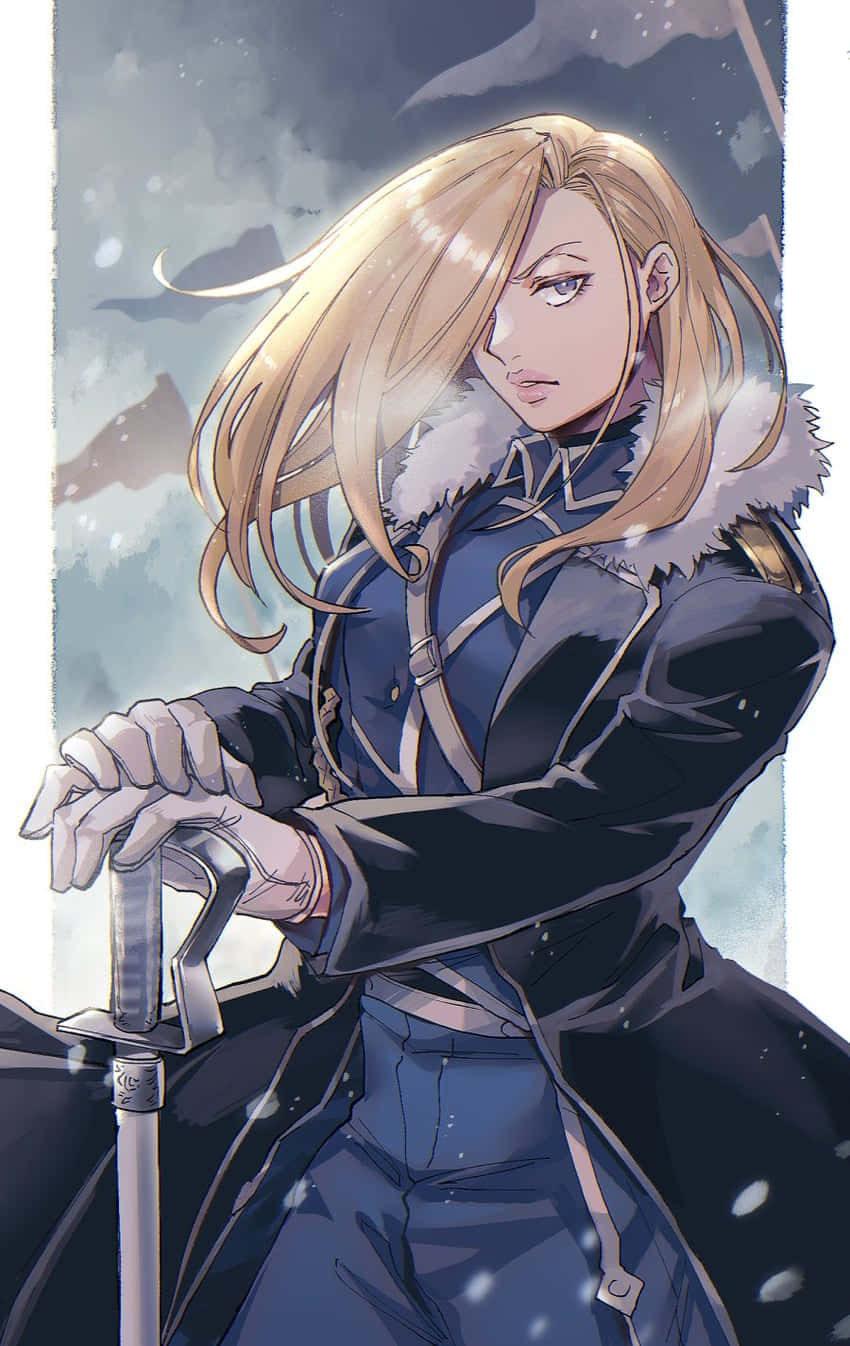 Olivier Mira Armstrong 桌布 壁紙 — 一位金髮動漫戰士身穿深色外套，在暴風雨的天空下，握著劍，背景是白雪覆蓋的山脈。