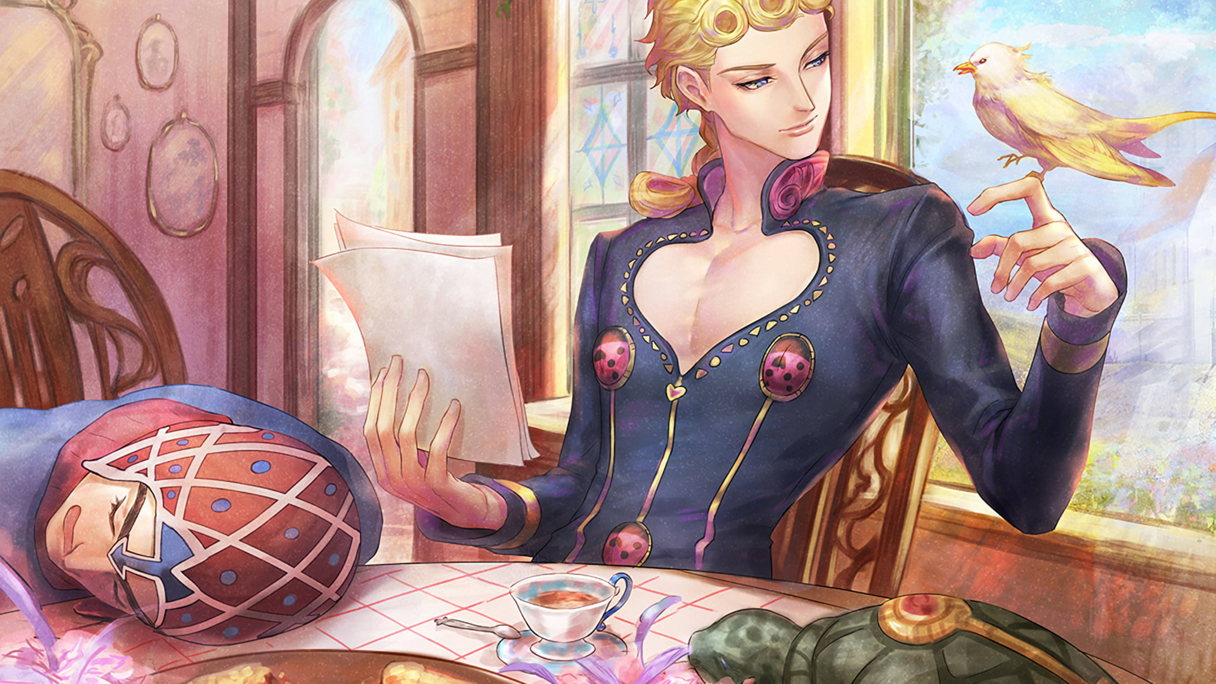 adventure 桌布 壁紙 — 一位金髮動漫男子身穿深藍色外套，在陽光明媚的咖啡館裡看書，一隻黃色小鳥停在他的手指上。