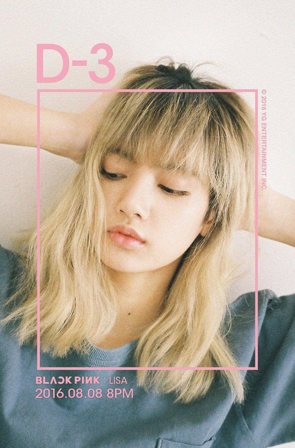 lisa 桌布 壁紙 — 一位金髮年輕女子在粉紅色相框內向後靠頭，背景是素牆。