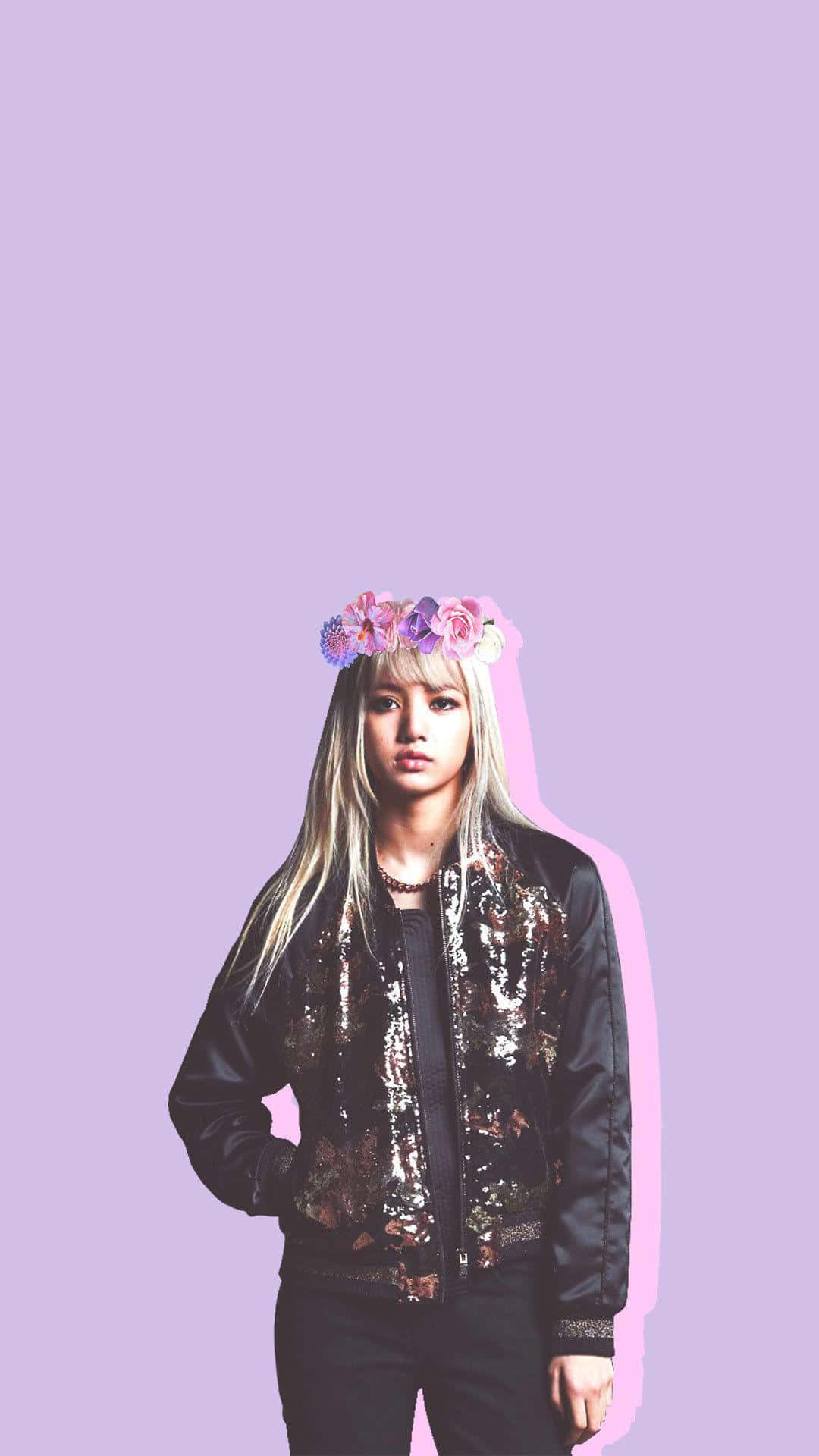 BLACKPINK 桌布 壁紙 — 一位金髮年輕女性穿著閃亮的黑色外套和粉紅色花冠，背景為純色薰衣草色。