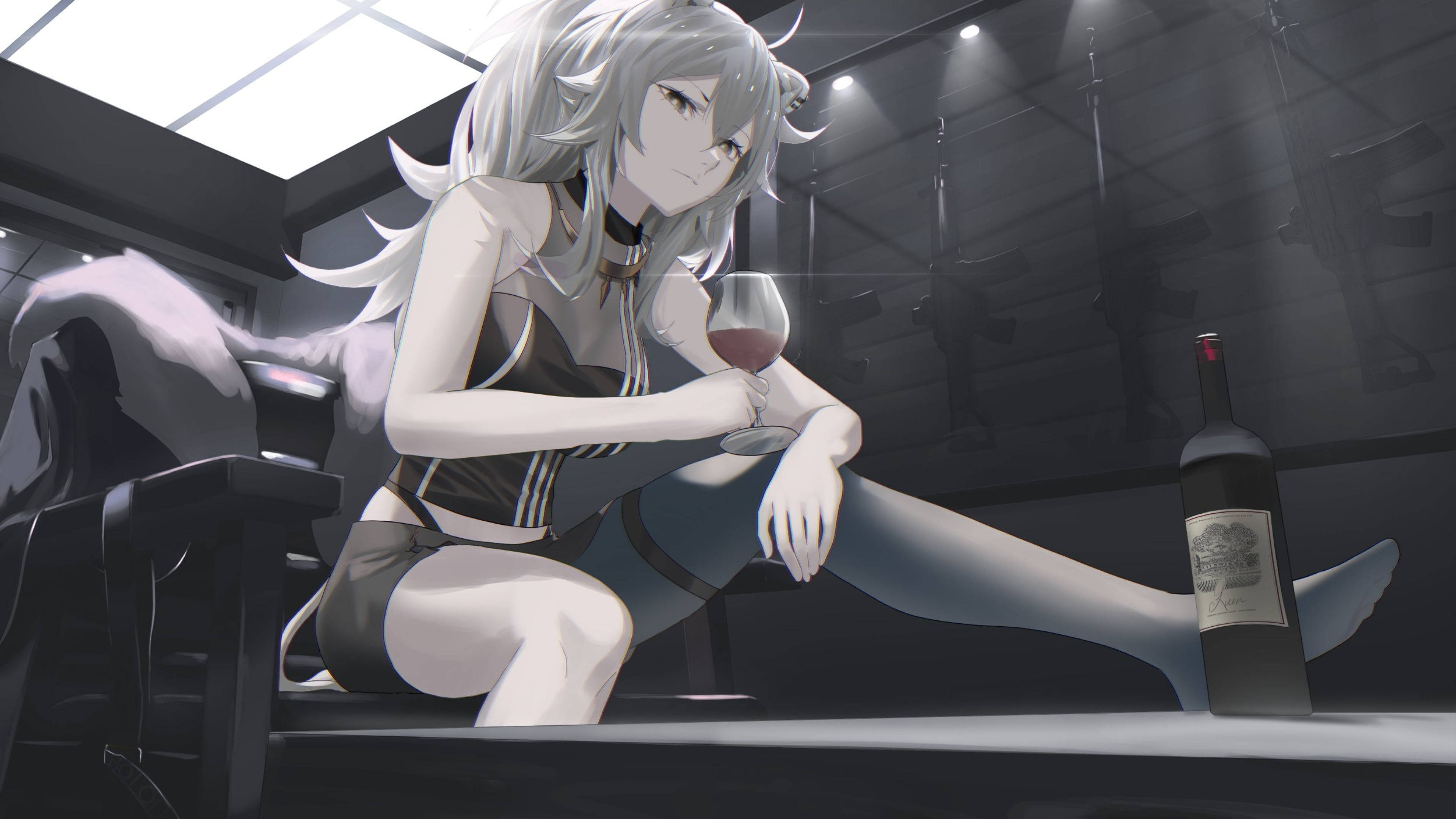 Cool Anime Girl 桌布 壁紙 — 一位銀髮動漫女孩獨自坐在昏暗的房間裡，手持一杯紅酒，旁邊有一個酒瓶。