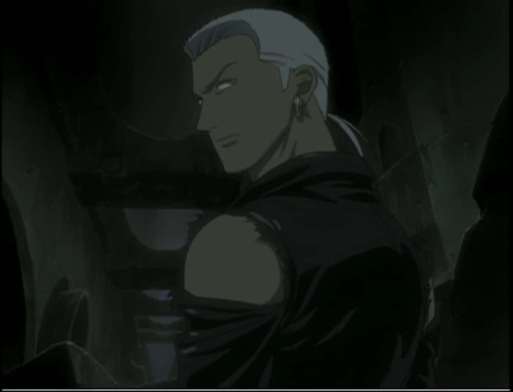 Wolf's Rain Tsume 桌布 壁紙 — 一位銀髮動漫男子身穿黑色斗篷，站在陰暗廢墟中，表情嚴肅。