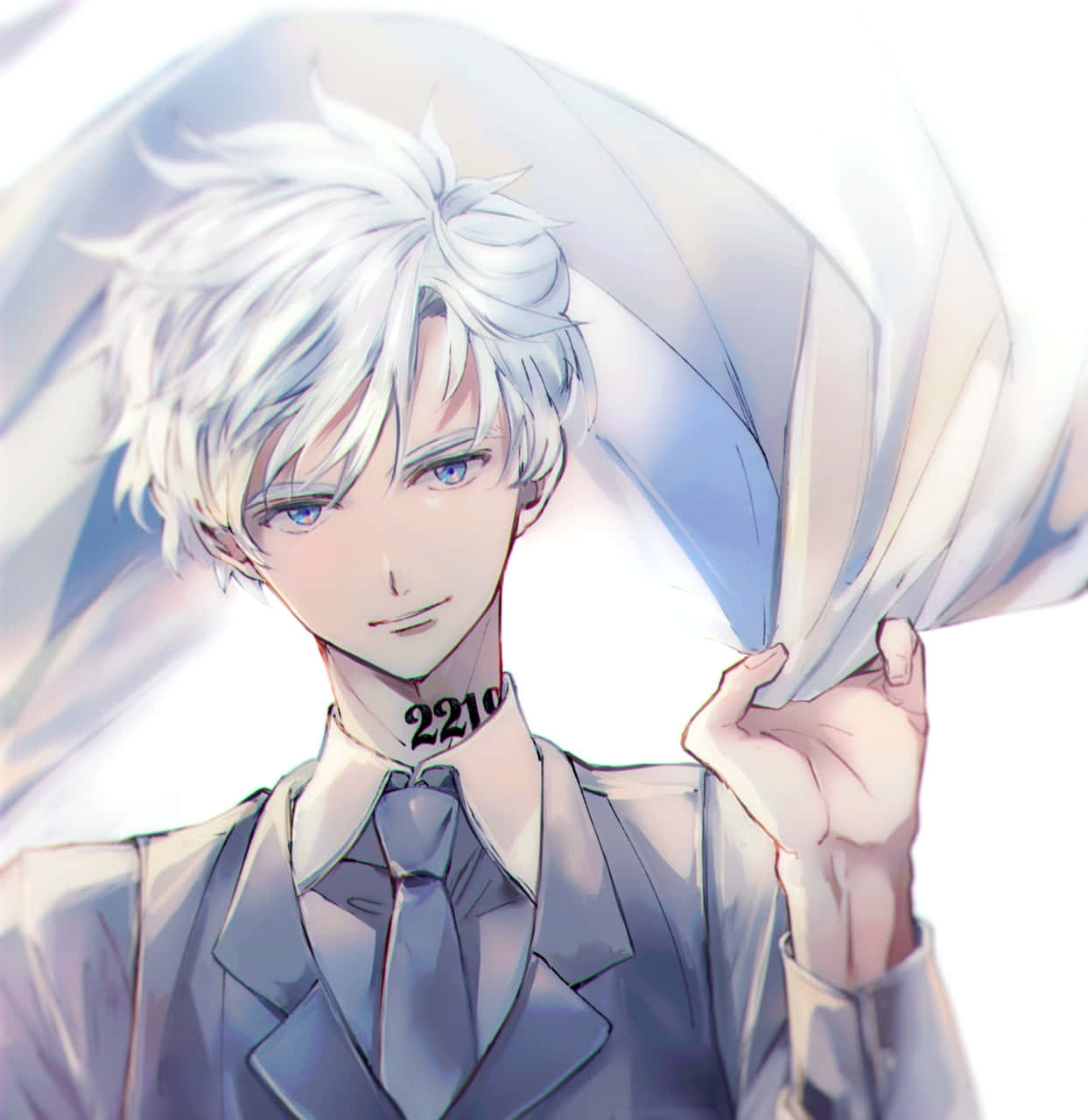 The Promised Neverland Norman 桌布 壁紙 — 一位銀髮動漫男孩穿著西裝，手持飄逸的白色布料，頸上有數字刺青。