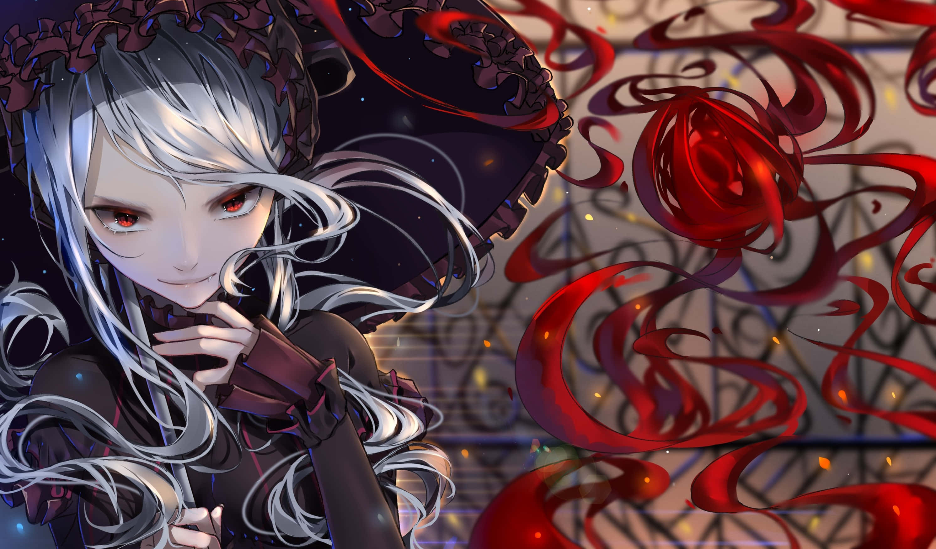 Overlord 桌布 壁紙 — 一位銀髮紅眼、戴著深色帽子的動漫女孩，在發光的華麗背景中，於旋轉的紅色絲帶間微笑。