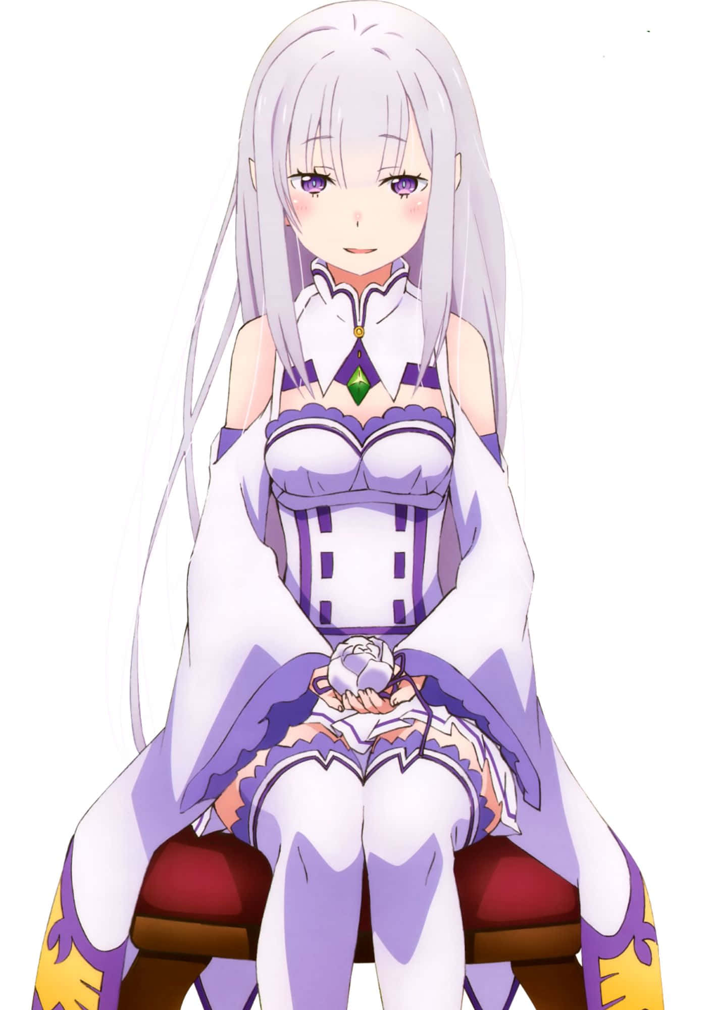 Re Zero Emilia 桌布 壁紙 — 一位銀髮紫眸的寧靜動漫女孩，身穿白色與紫色的服裝，優雅地坐在紅色椅子上。
