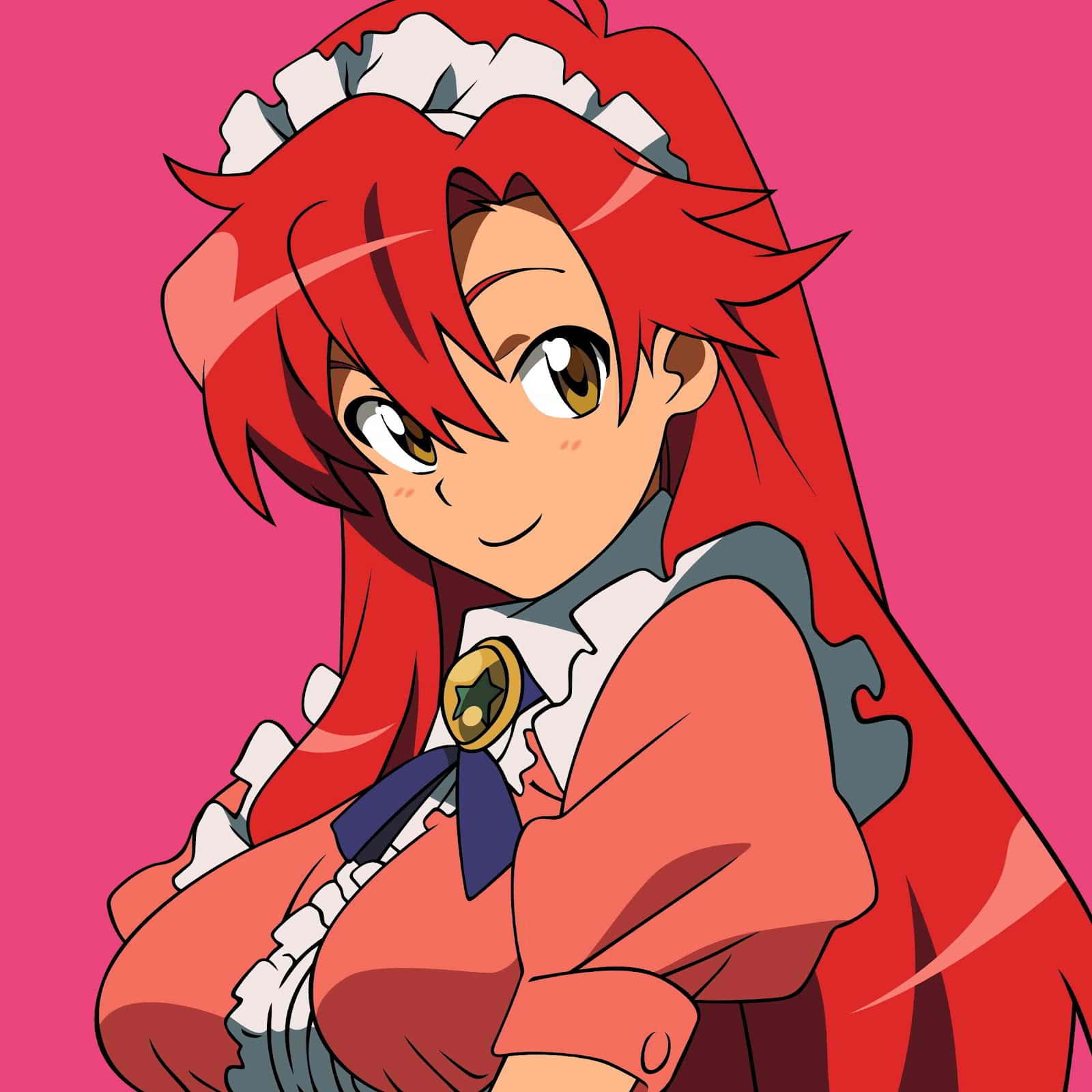 yoko littner 桌布 壁紙 — 一位開朗的動漫女孩，擁有鮮豔的紅髮和女僕裝，在純粉紅背景上自信地微笑。