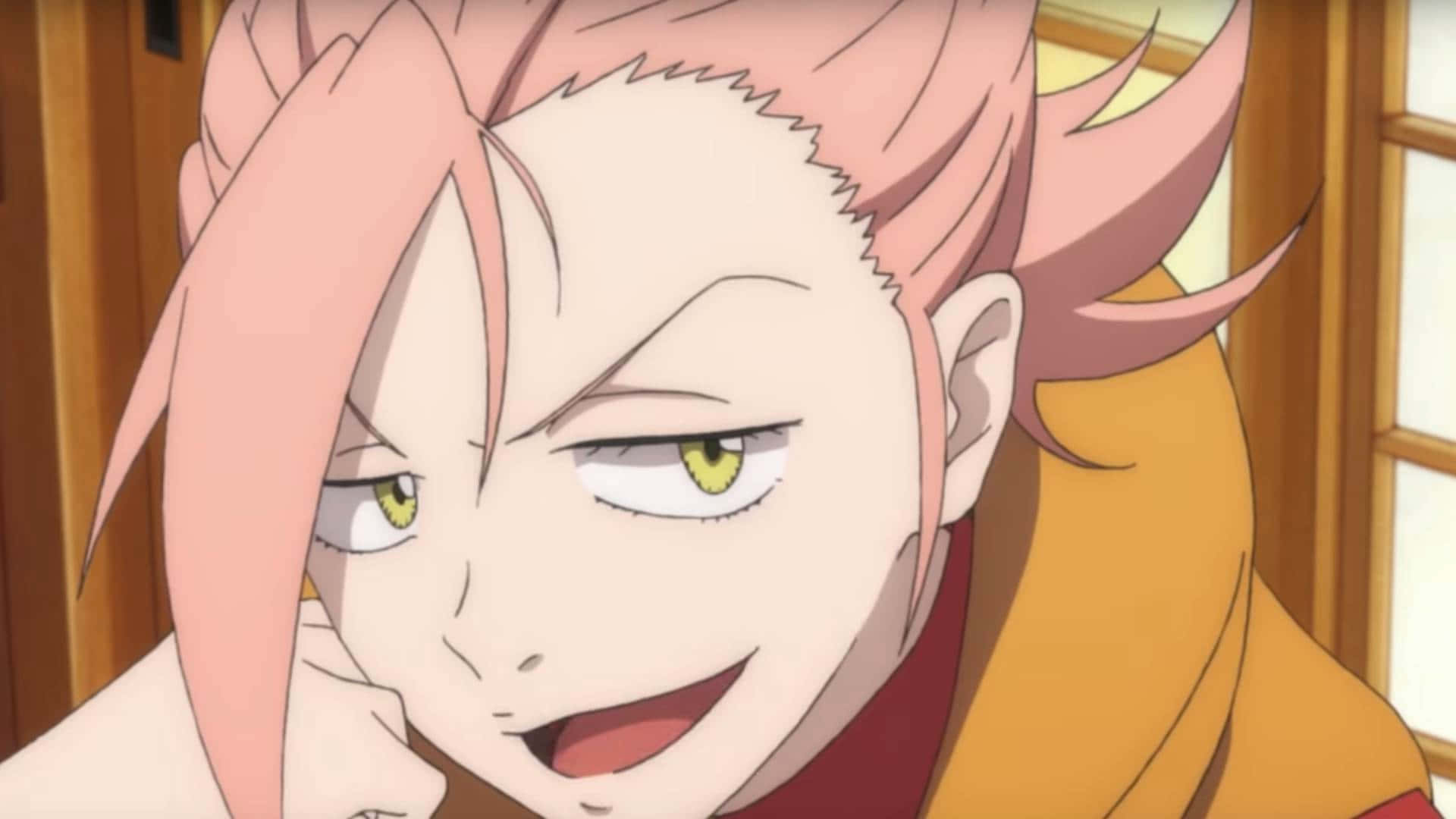 Flcl Alternative 桌布 壁紙 — 一位開朗的動漫女孩，粉紅色頭髮和綠色眼睛，在室內木製障子門附近頑皮地微笑。