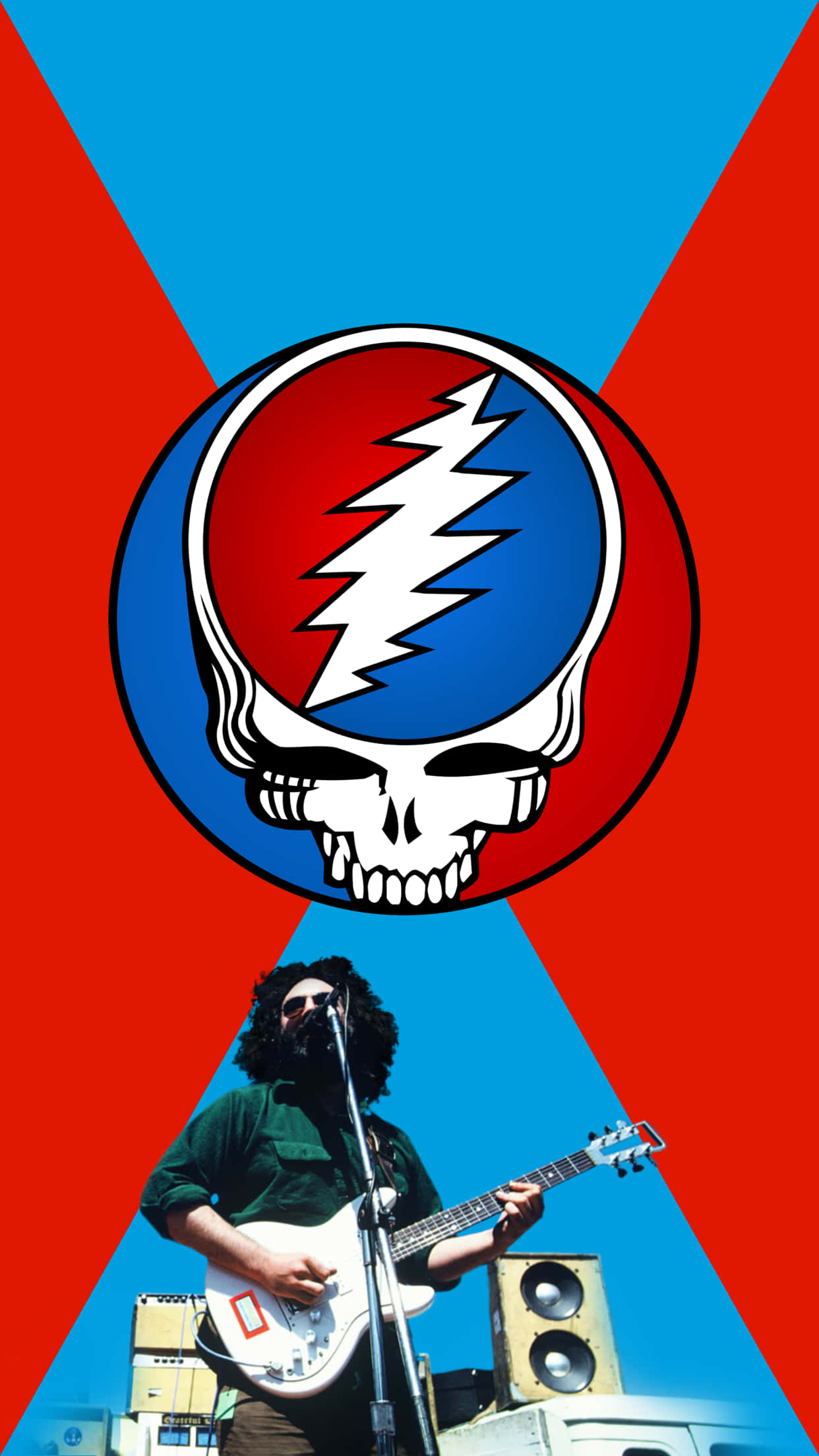 Grateful Dead iPhone 桌布 壁紙 — 一位音樂家在標誌性的Grateful Dead骷髏頭和閃電標誌下彈吉他，背景是大膽的紅色和藍色幾何圖案。