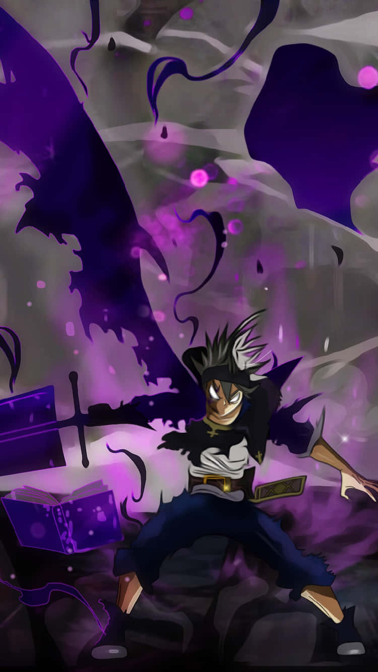 Black Clover Anime 桌布 壁紙 — 一位頭髮尖刺、擁有蝙蝠翅膀的動畫法師，在暴風雨的天空下從一本打開的書中釋放出紫色魔法。